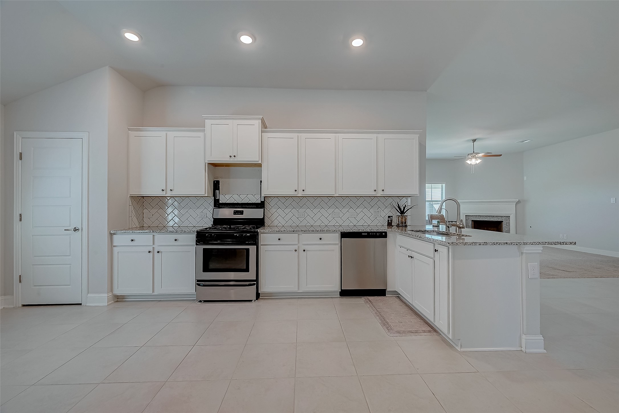 10250 Whitney Reach Drive Property Photo 7