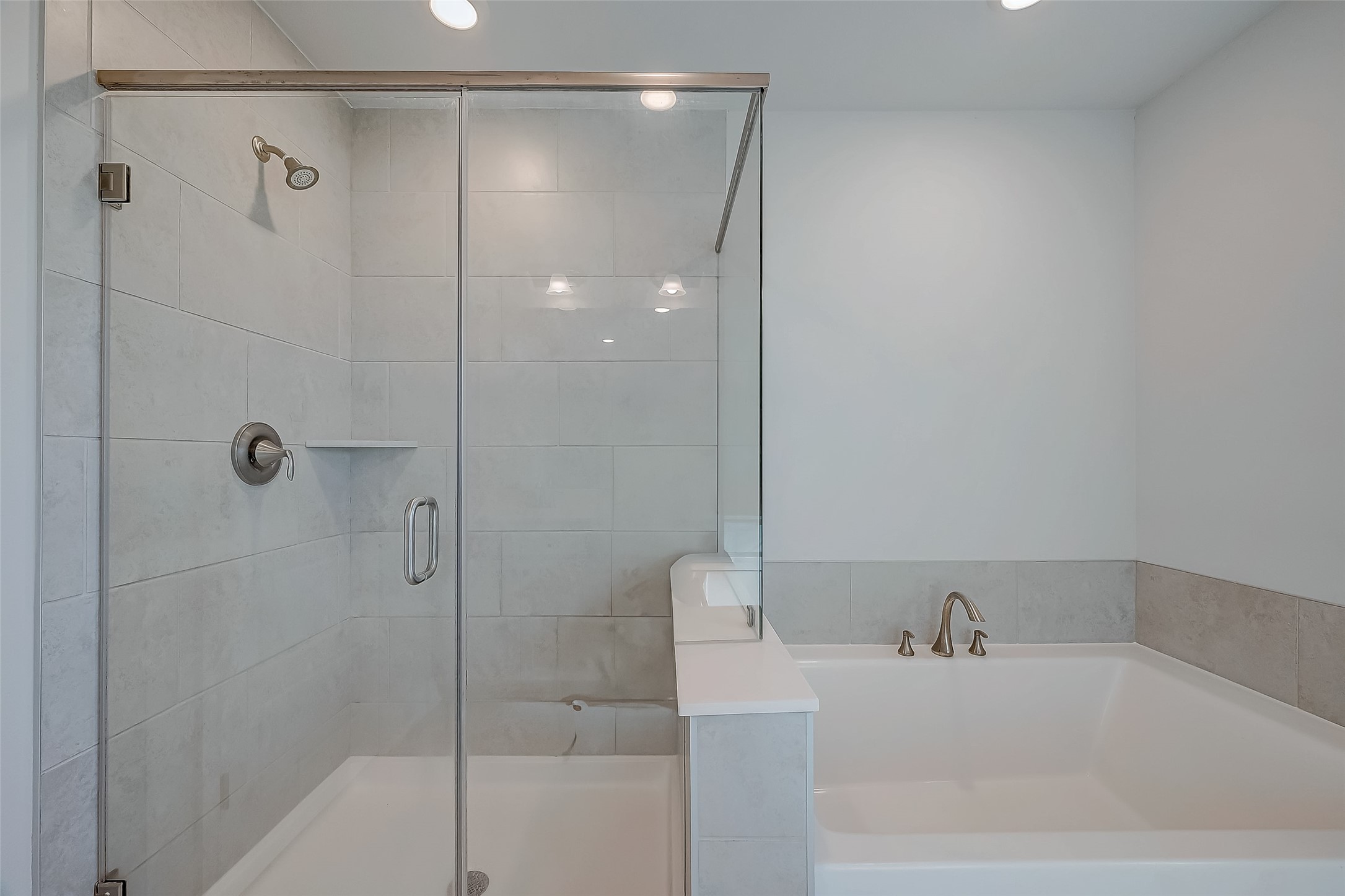 10250 Whitney Reach Drive Property Photo 12
