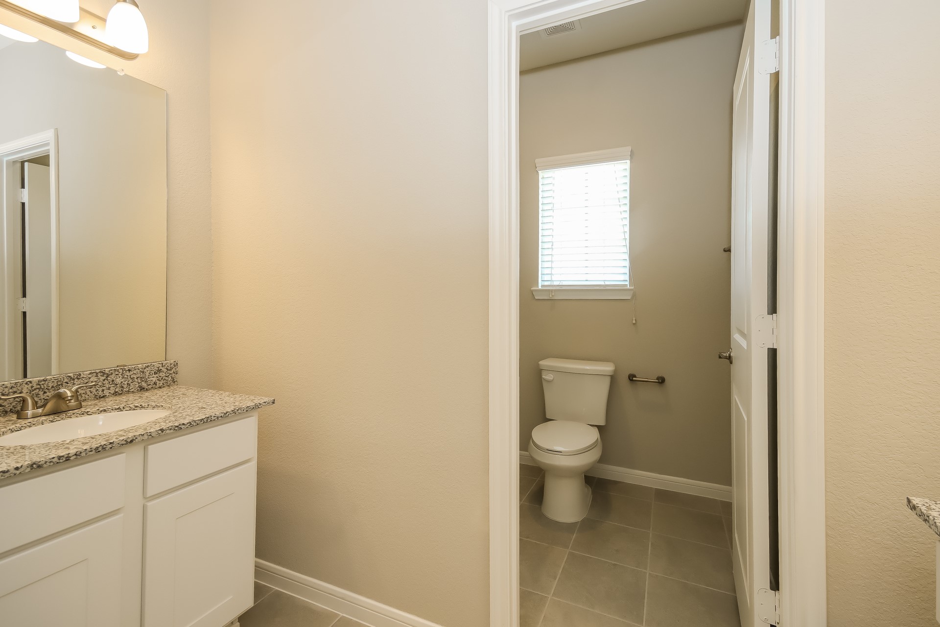 18712 Crescent Trails Circle Property Photo 4