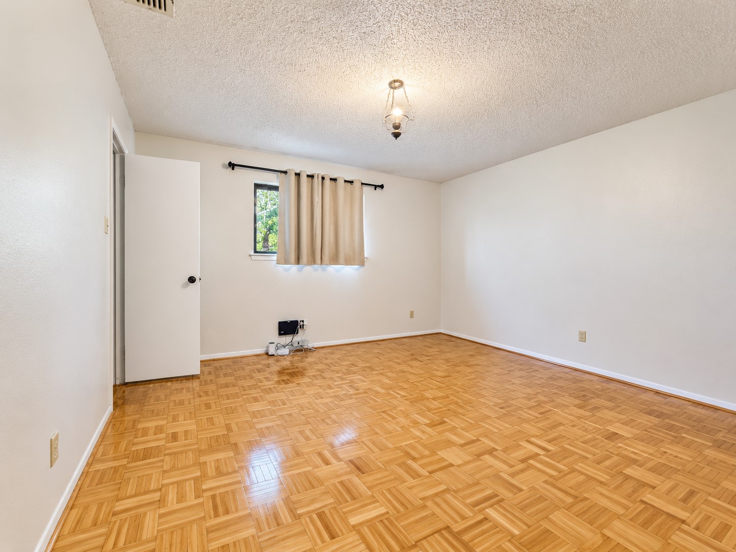 114 Linnville Drive Property Photo 19
