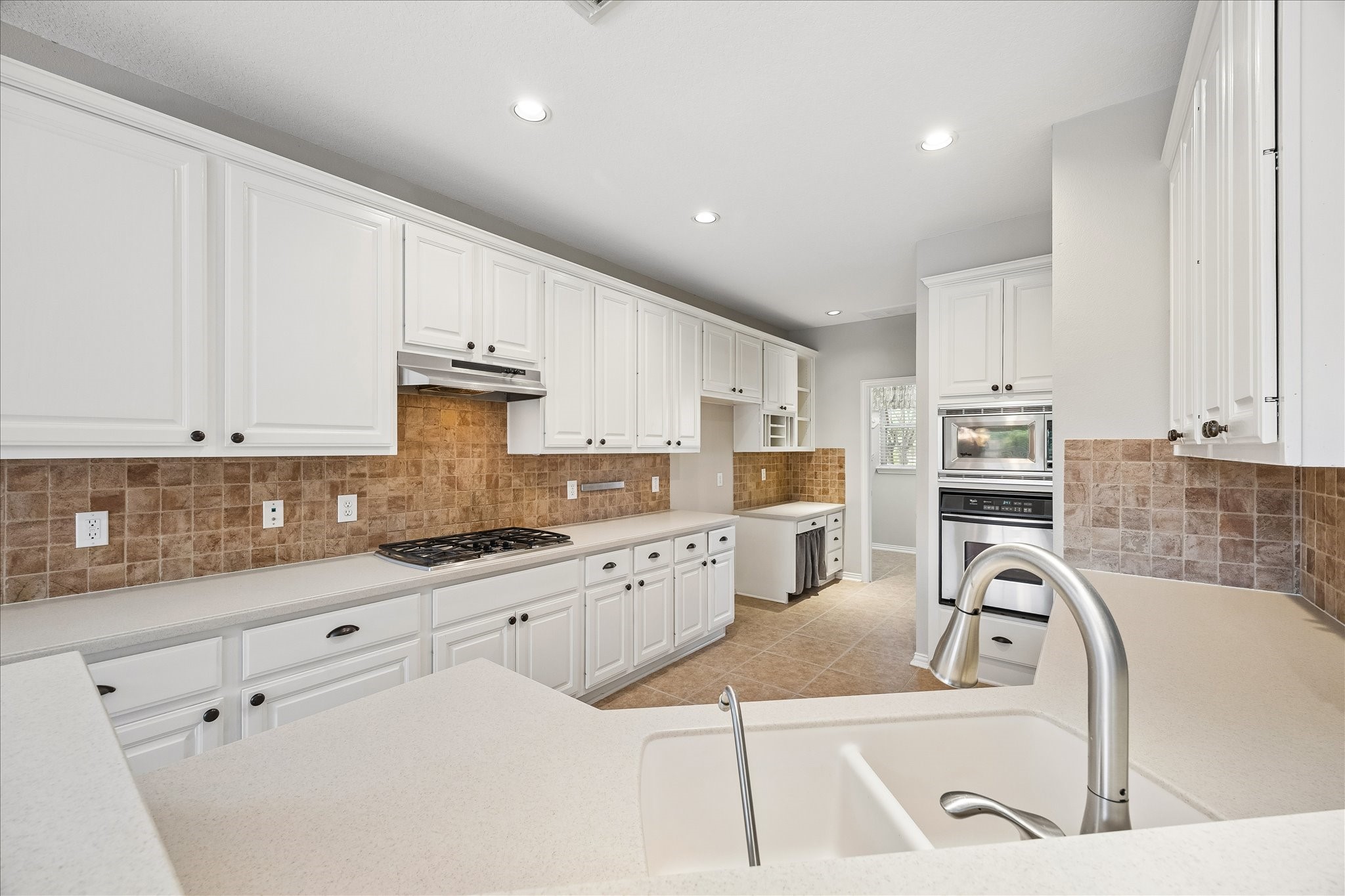 12847 Magic Falls Drive Property Photo 18