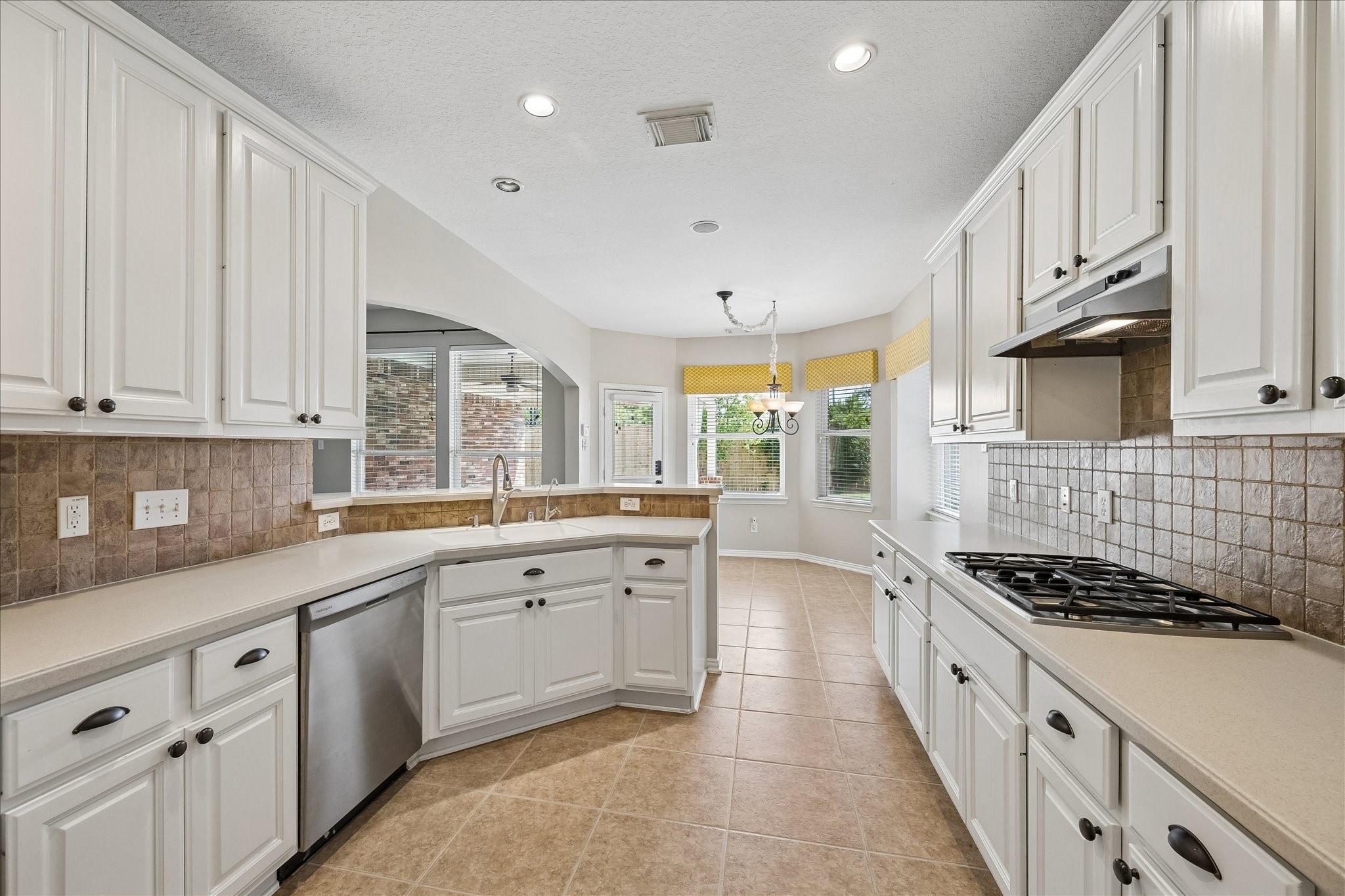 12847 Magic Falls Drive Property Photo 19