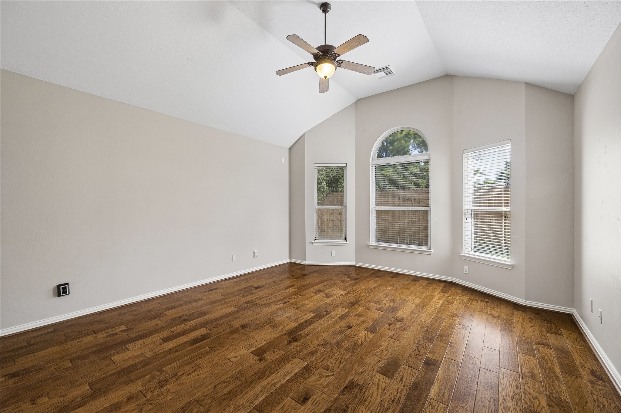 12847 Magic Falls Drive Property Photo 21