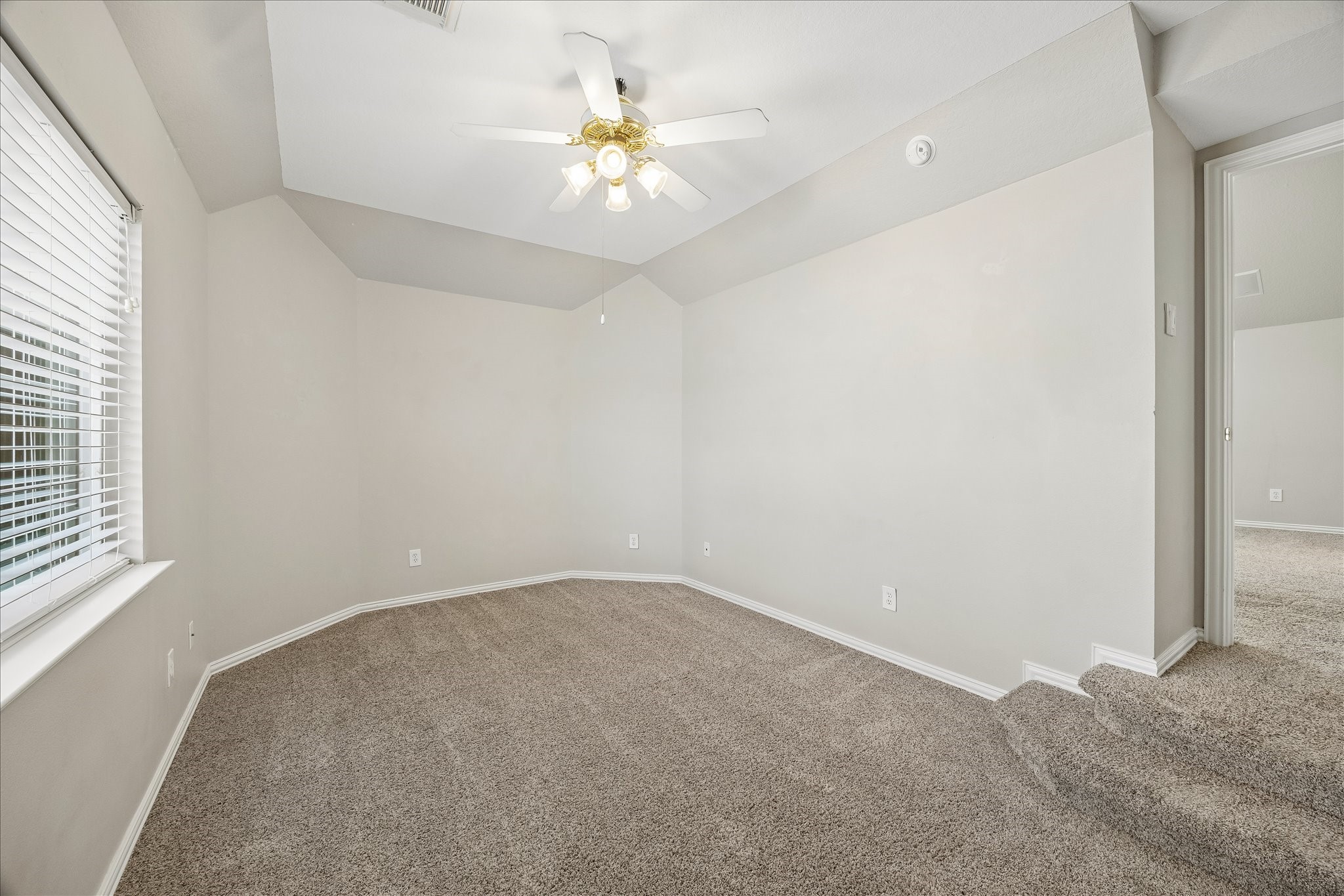 12847 Magic Falls Drive Property Photo 32