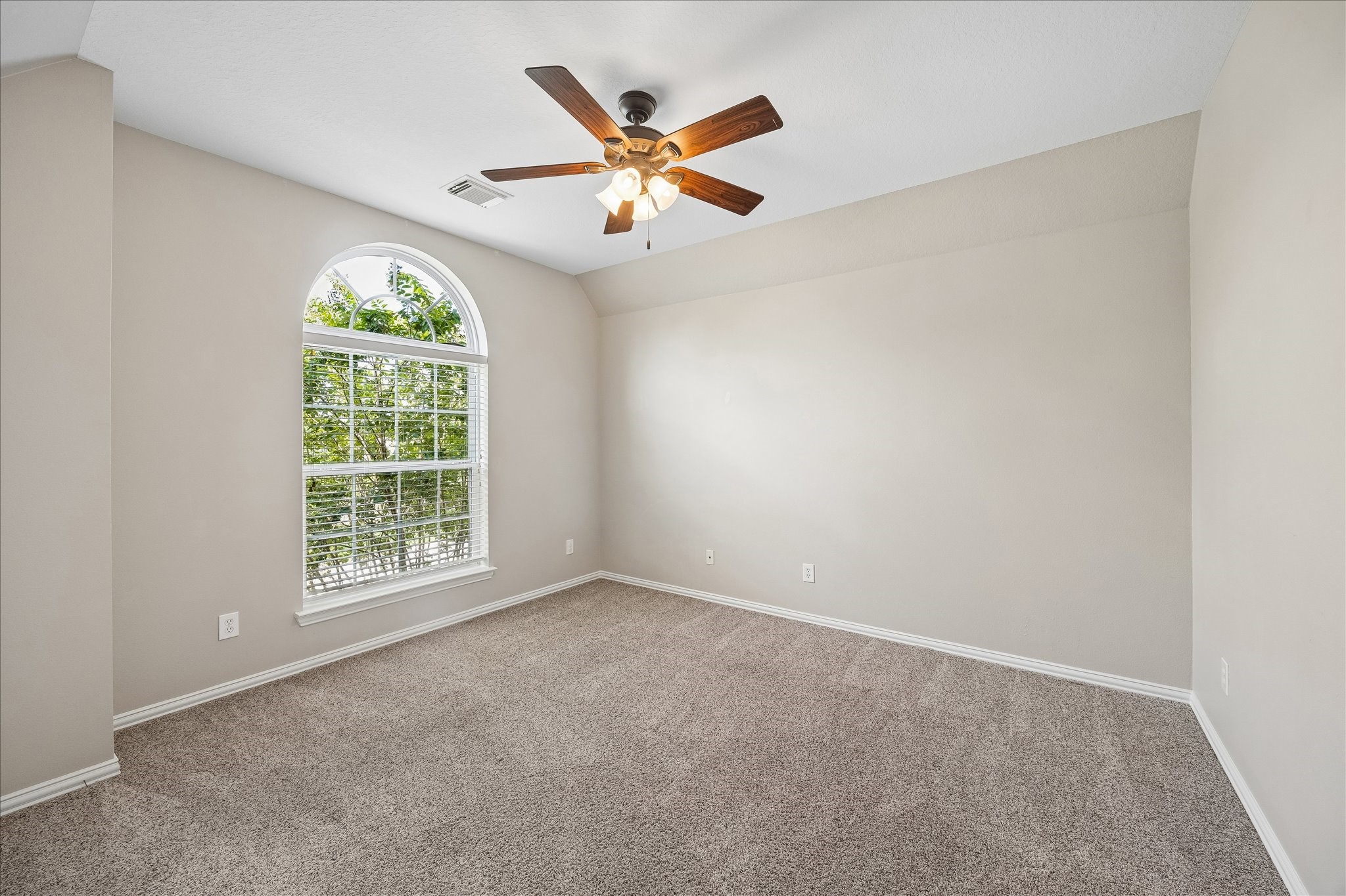 12847 Magic Falls Drive Property Photo 34