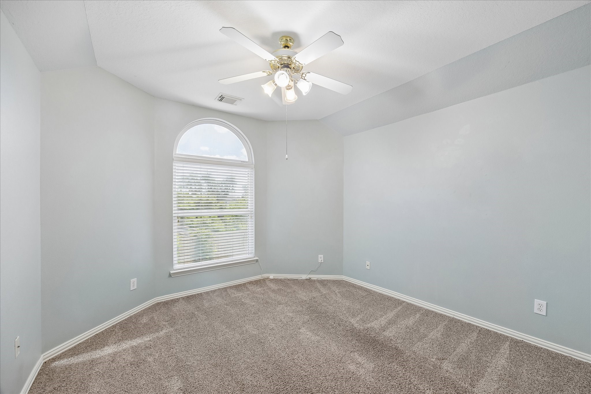 12847 Magic Falls Drive Property Photo 38