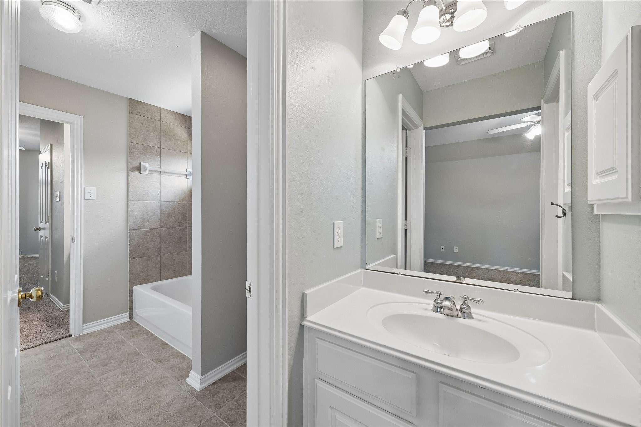 12847 Magic Falls Drive Property Photo 40