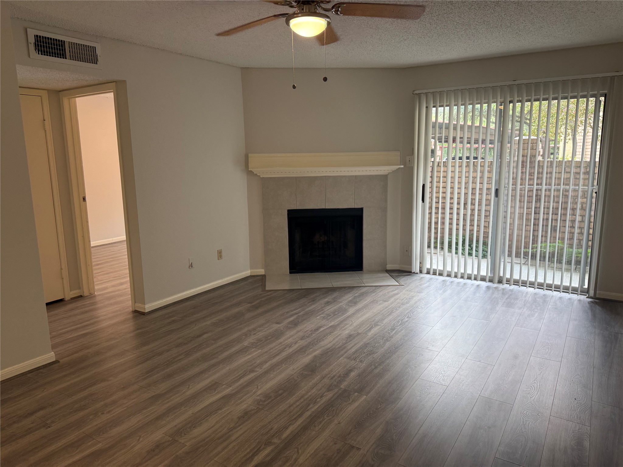 2120 El Paseo Street 2613 Property Photo 2