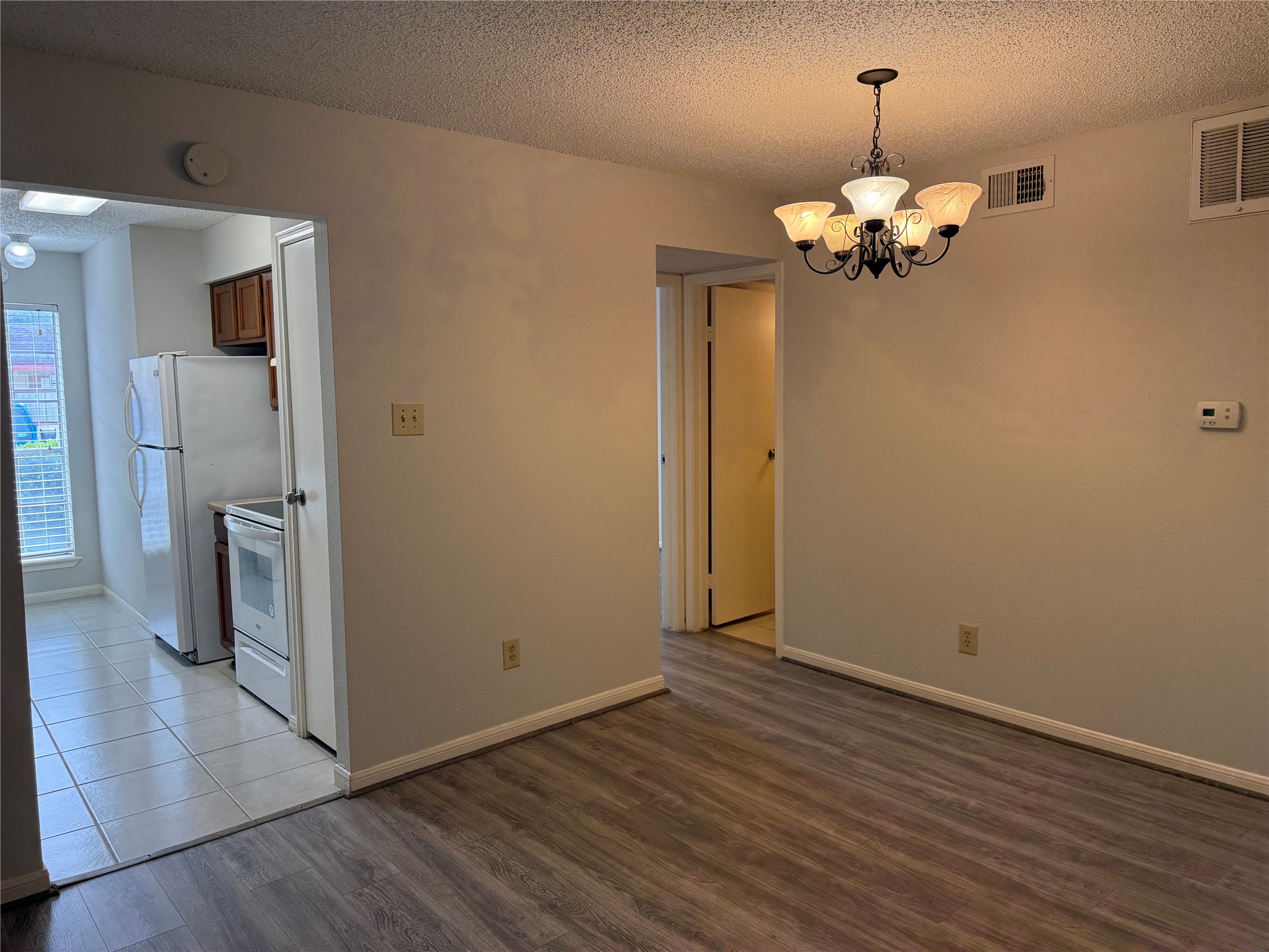 2120 El Paseo Street 2613 Property Photo 4