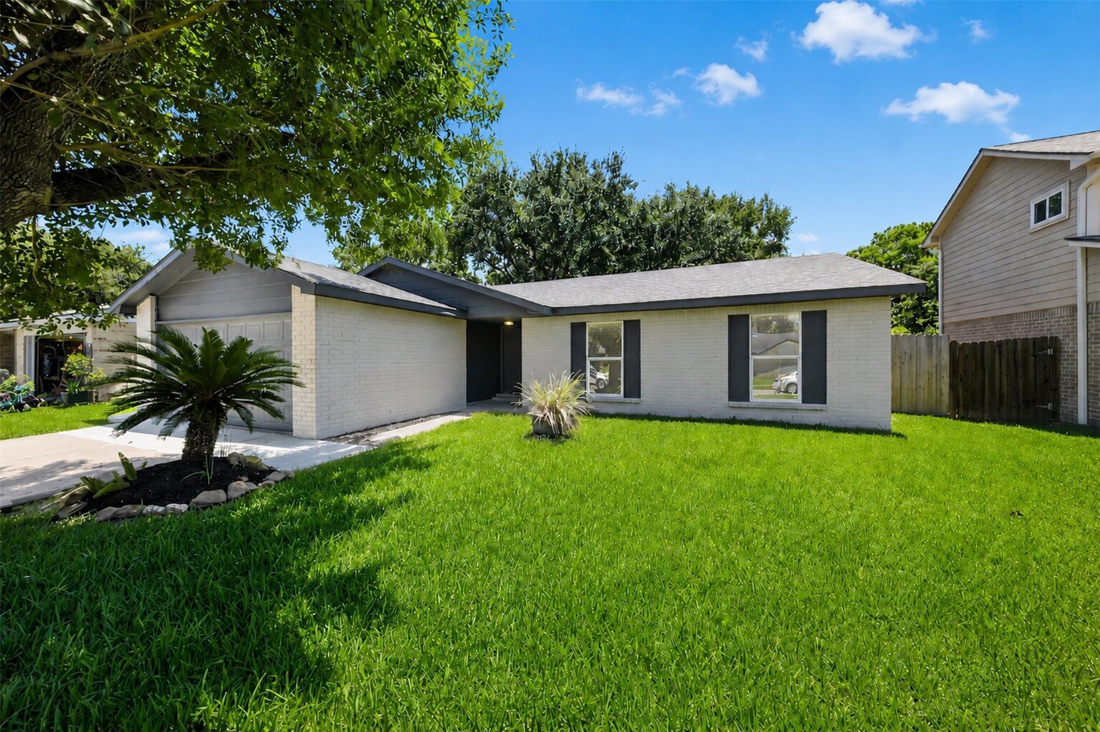 10431 Long River Drive Property Photo 1