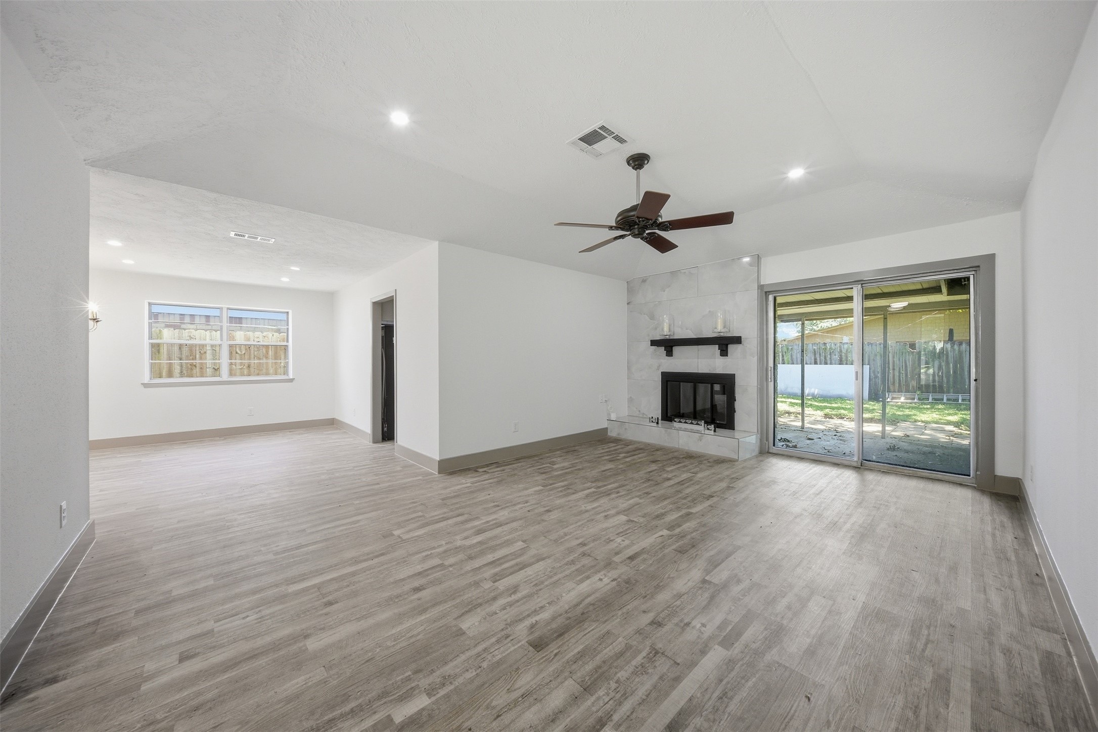 10431 Long River Drive Property Photo 12