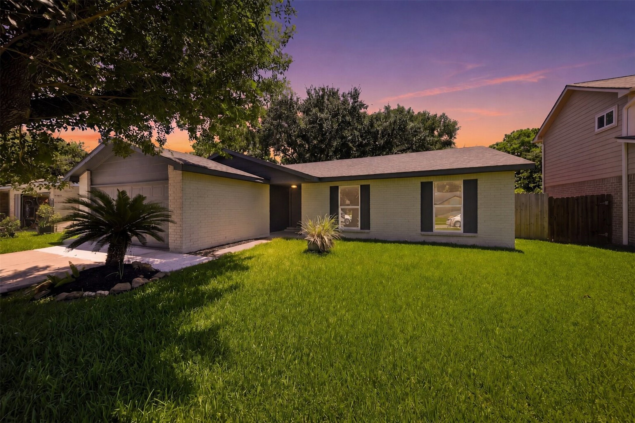 10431 Long River Drive Property Photo 14