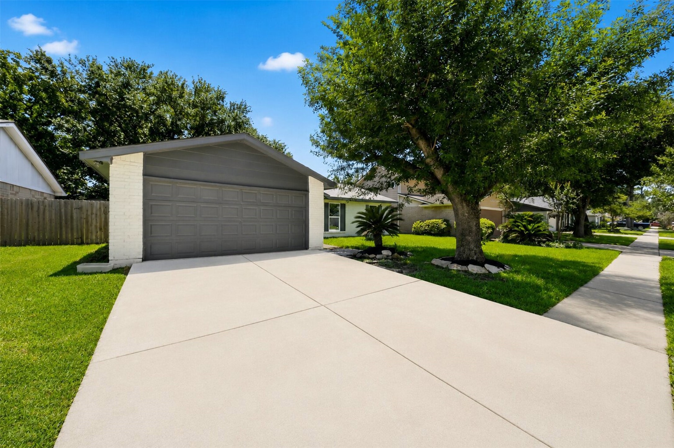10431 Long River Drive Property Photo 15