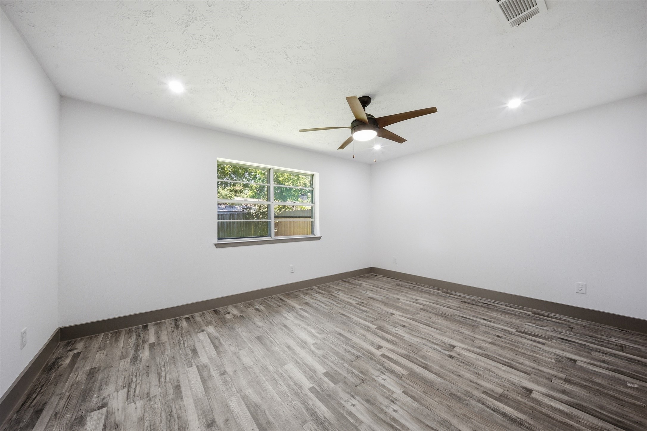 10431 Long River Drive Property Photo 24