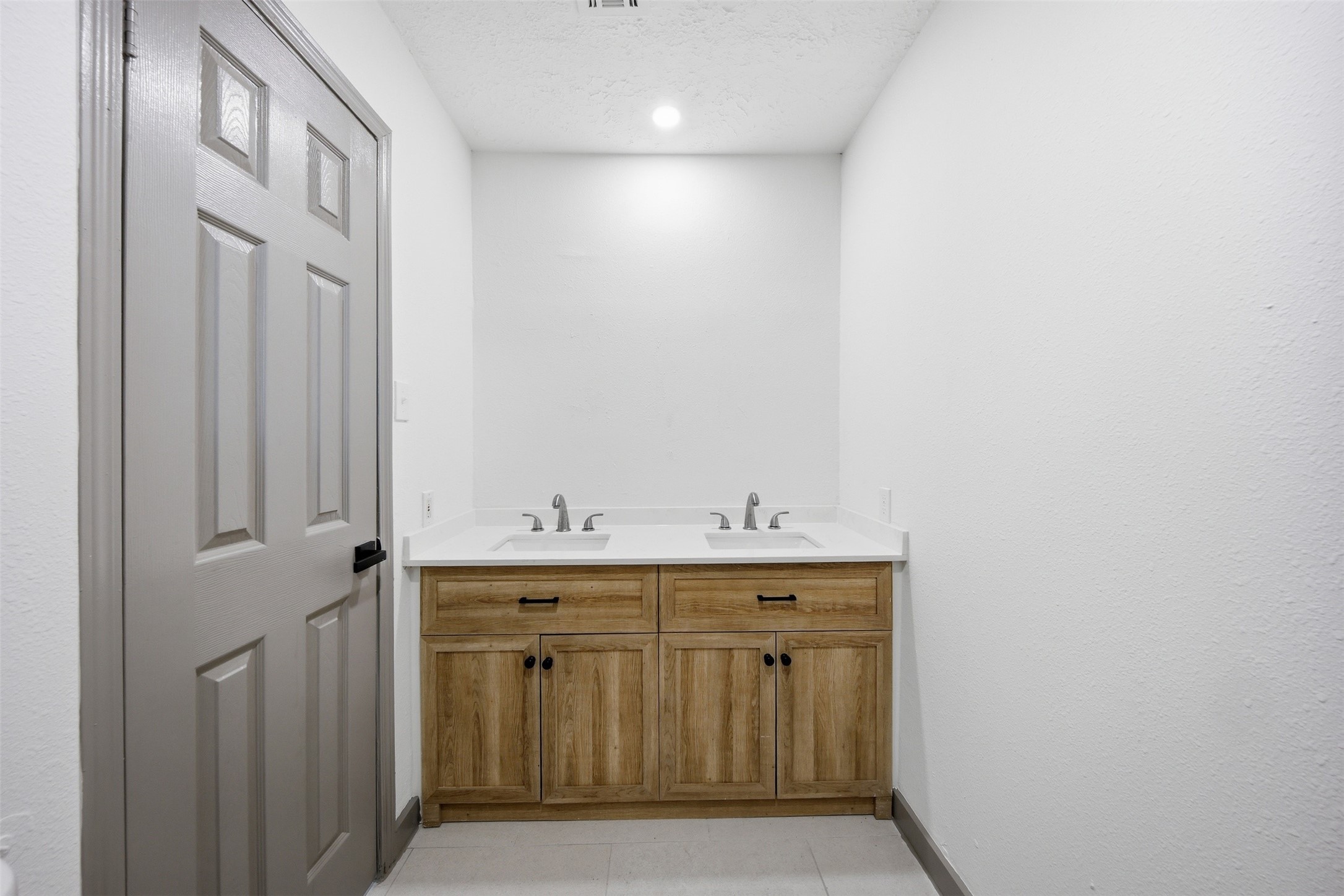 10431 Long River Drive Property Photo 26