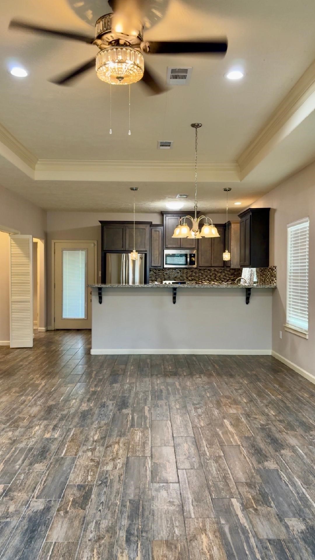 2045 Washington Boulevard Property Photo 5