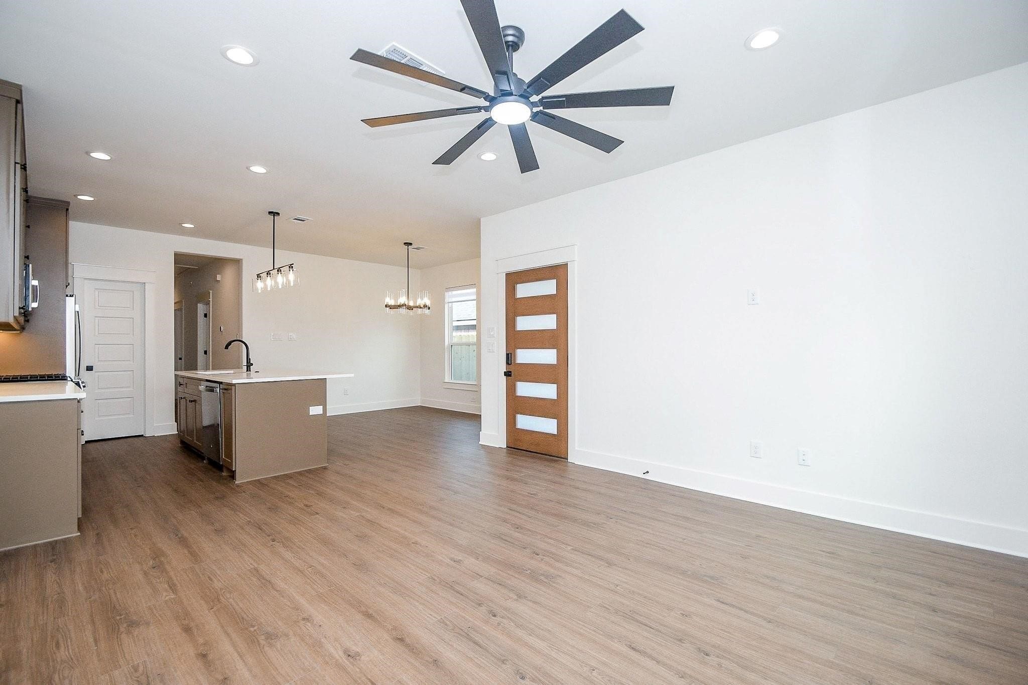 4101 Victoria Avenue B Property Photo 8