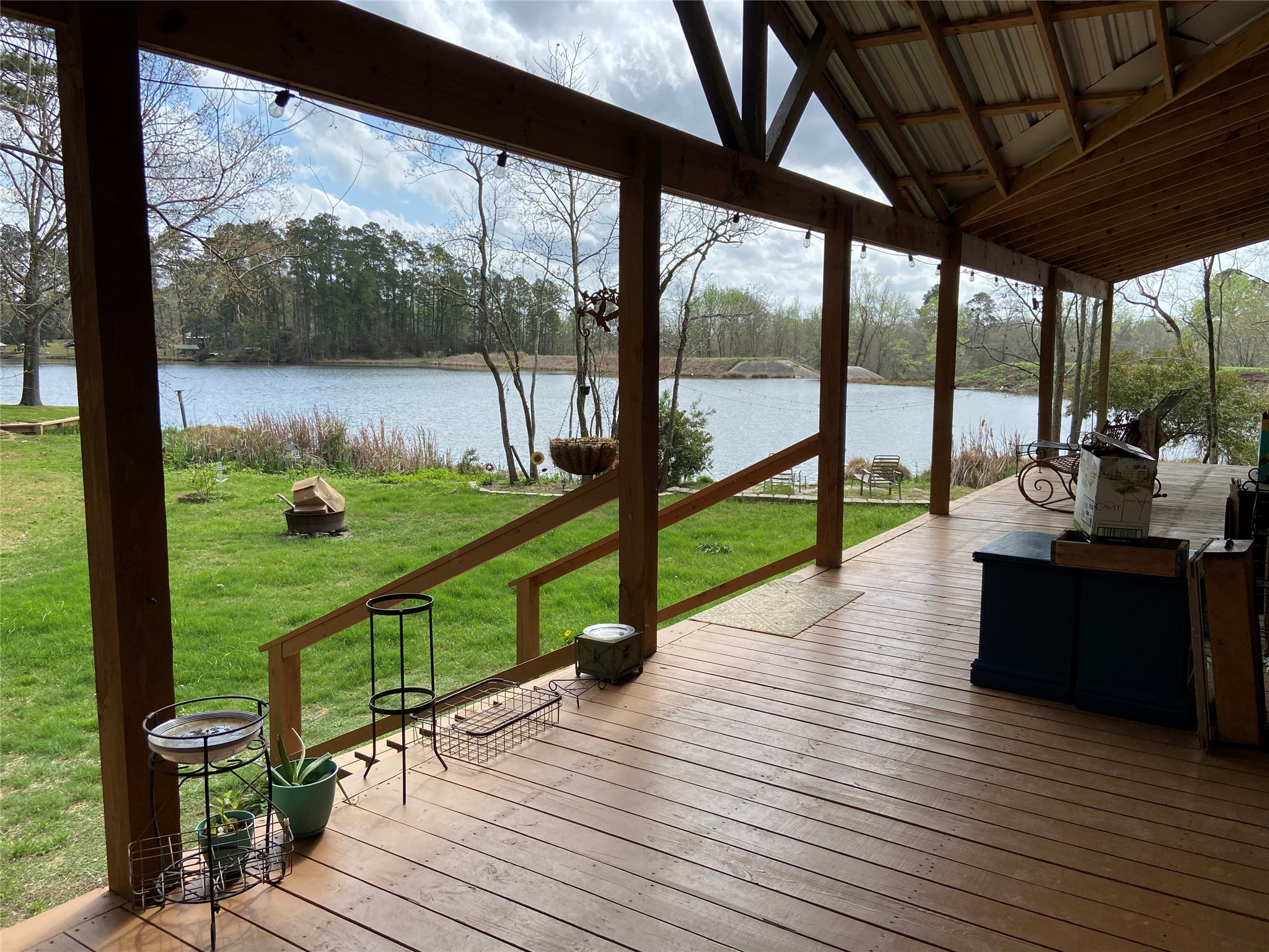 240 Driftwood Drive Property Photo 4