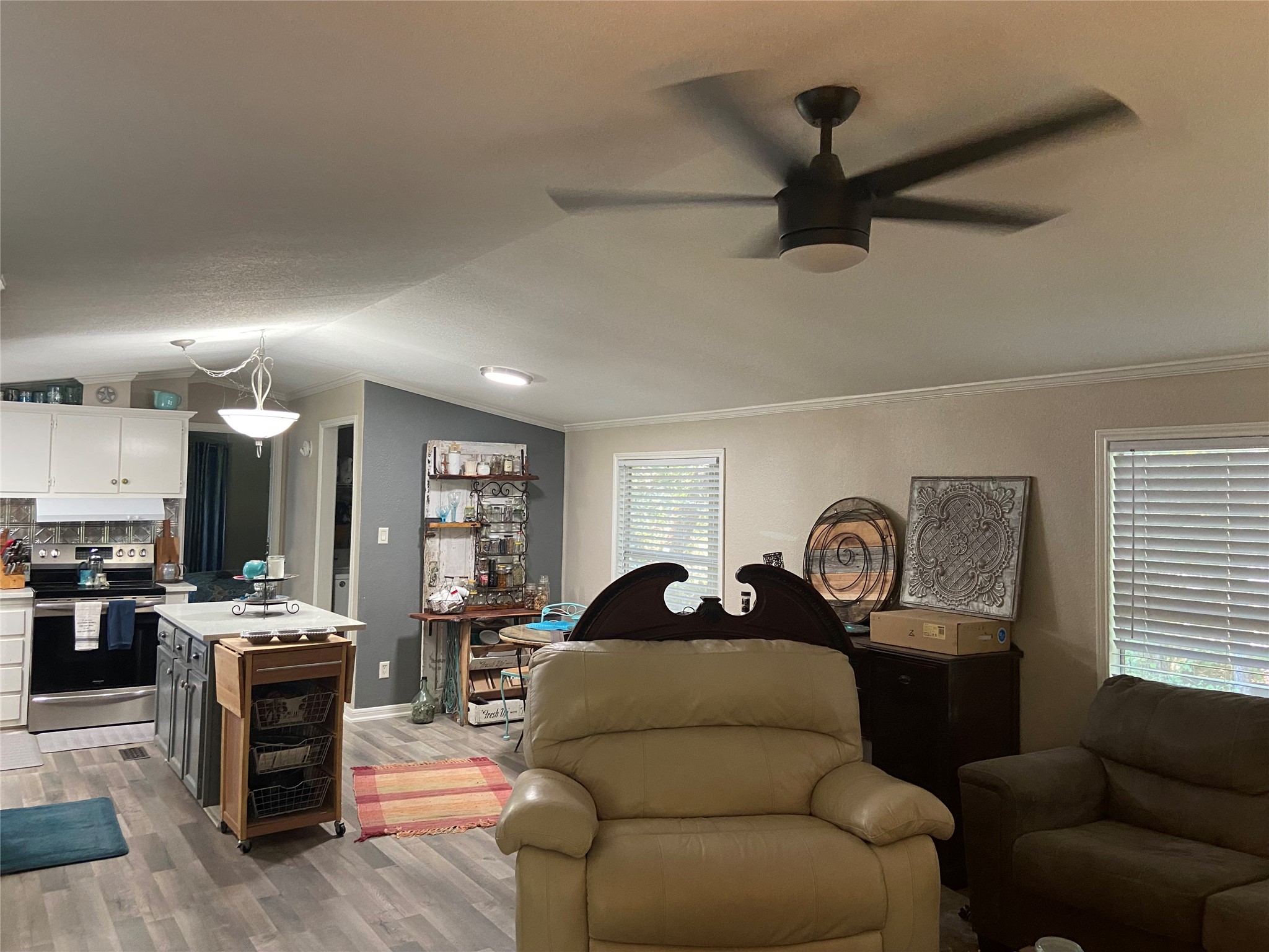 240 Driftwood Drive Property Photo 6