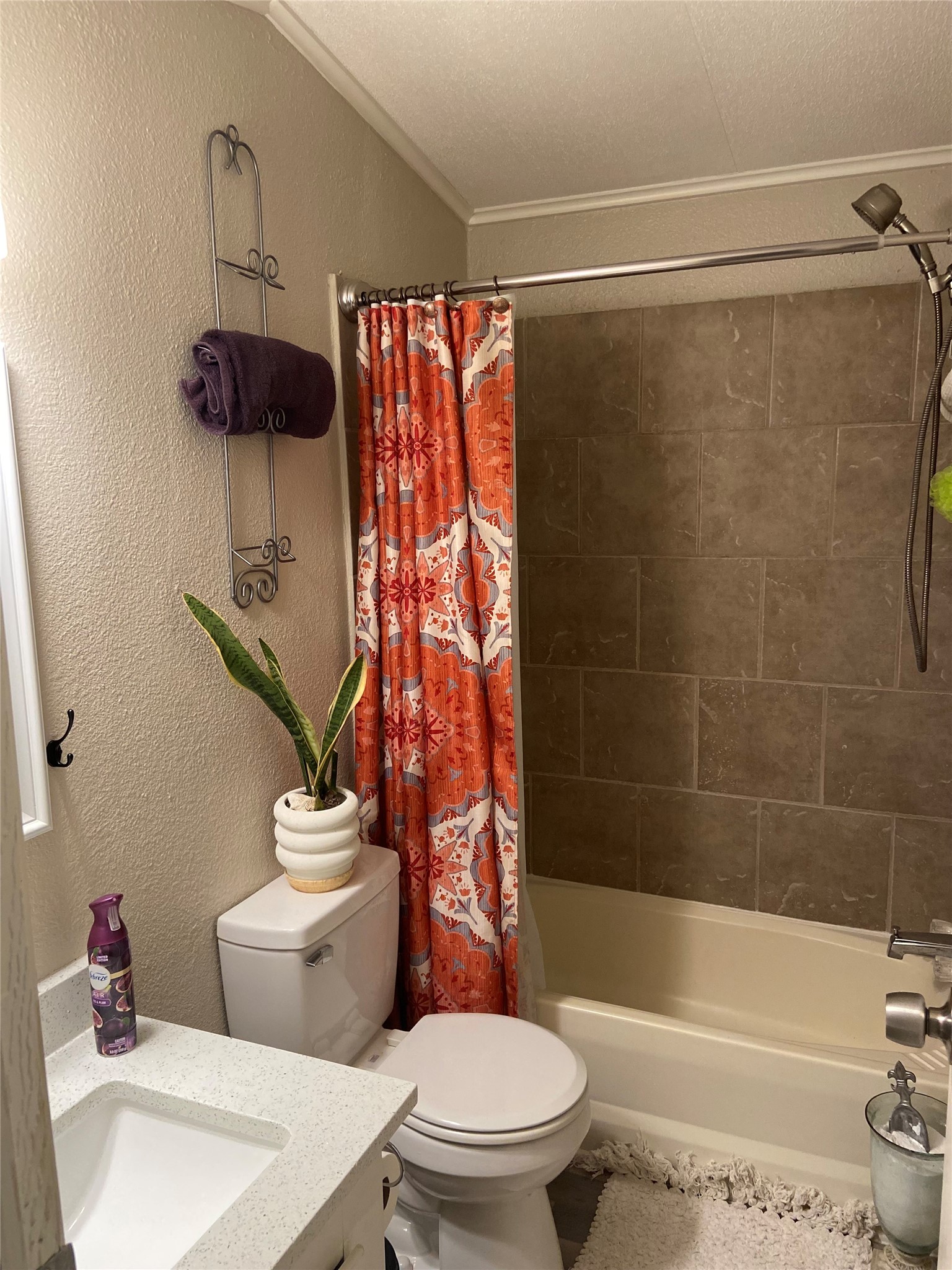 240 Driftwood Drive Property Photo 12