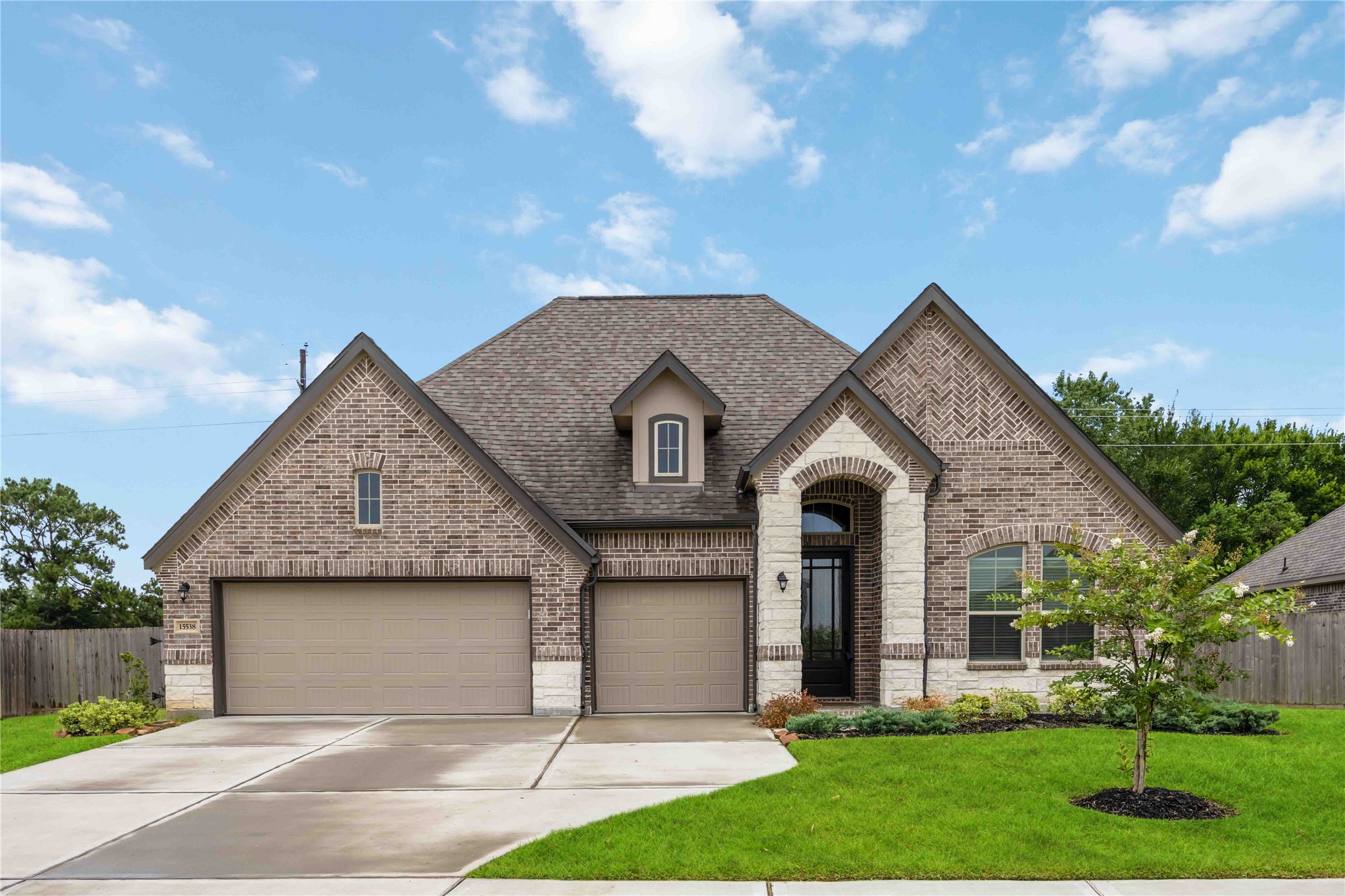 15538 Blue Lake Drive Property Photo 1