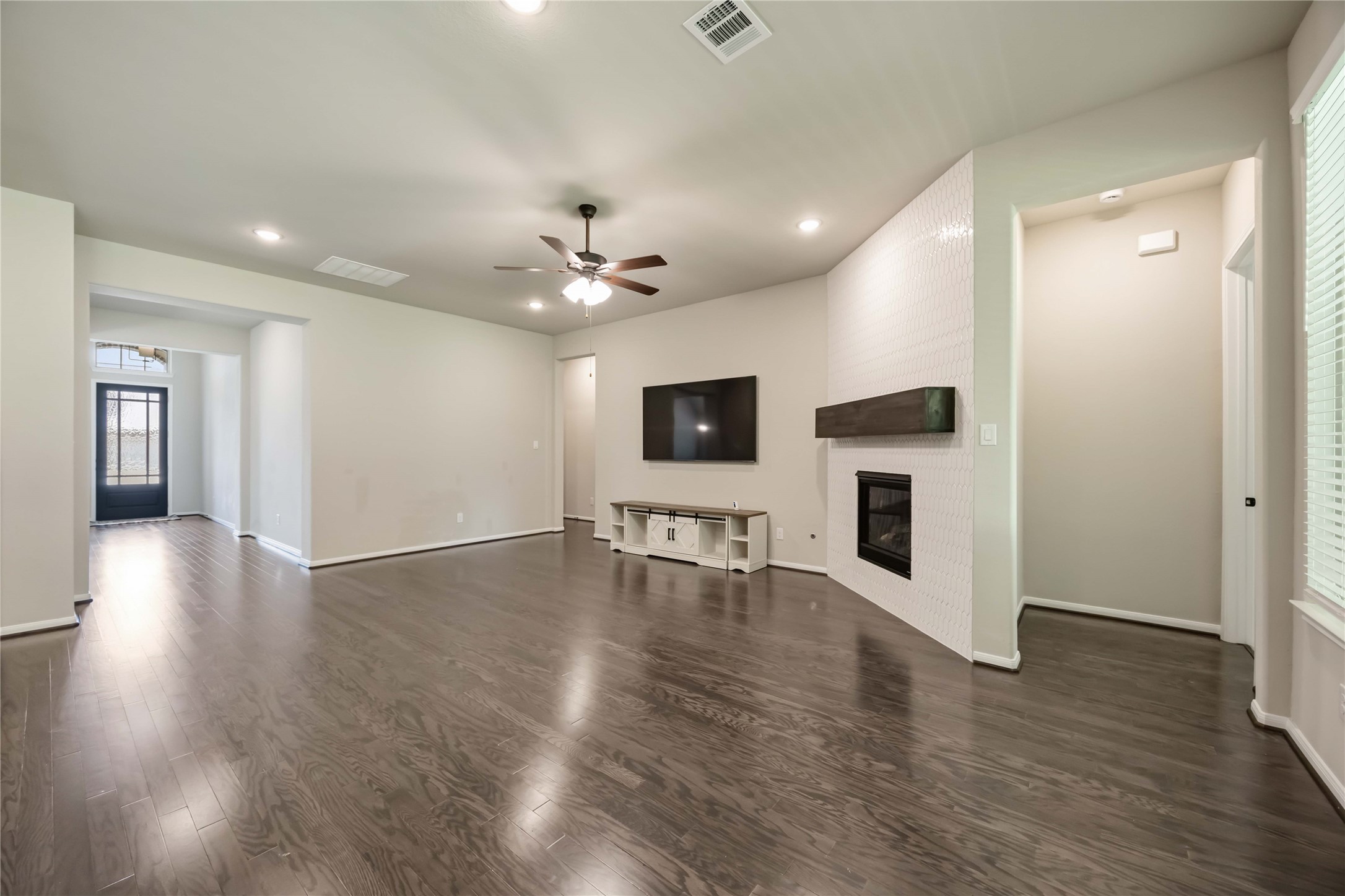 15538 Blue Lake Drive Property Photo 7