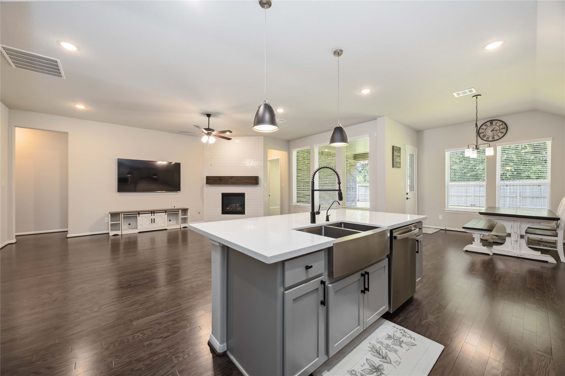 15538 Blue Lake Drive Property Photo 12
