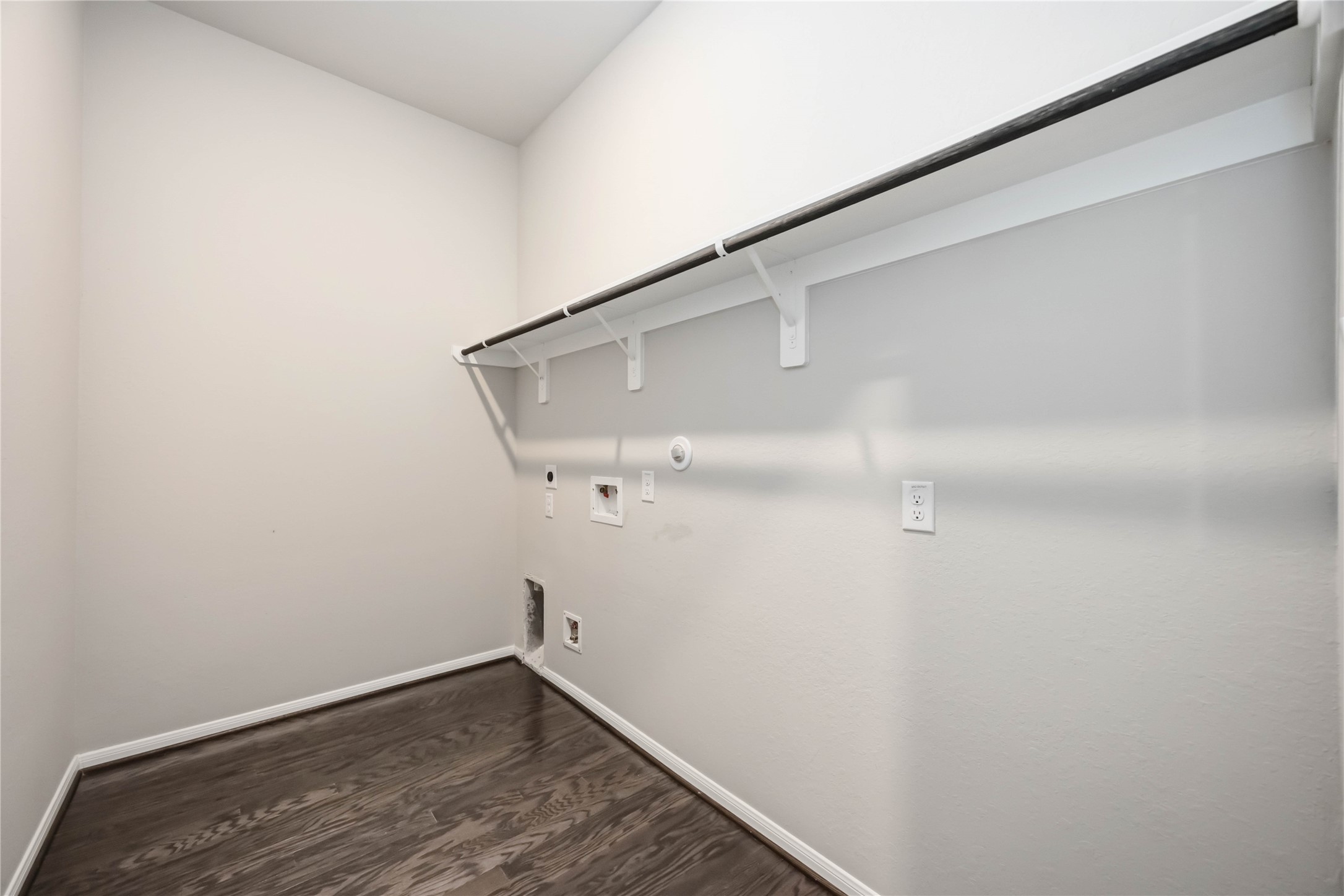 15538 Blue Lake Drive Property Photo 14