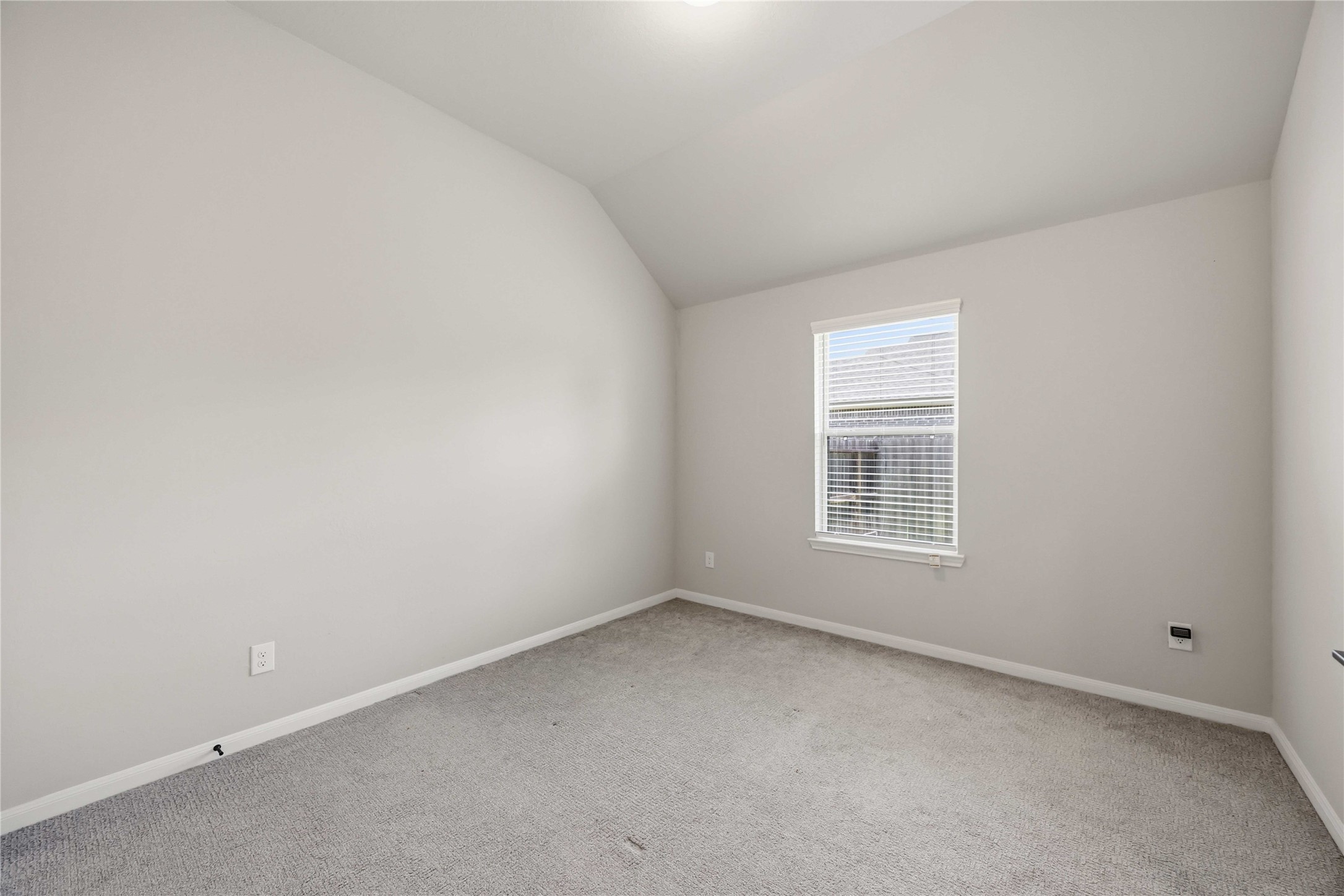 15538 Blue Lake Drive Property Photo 20