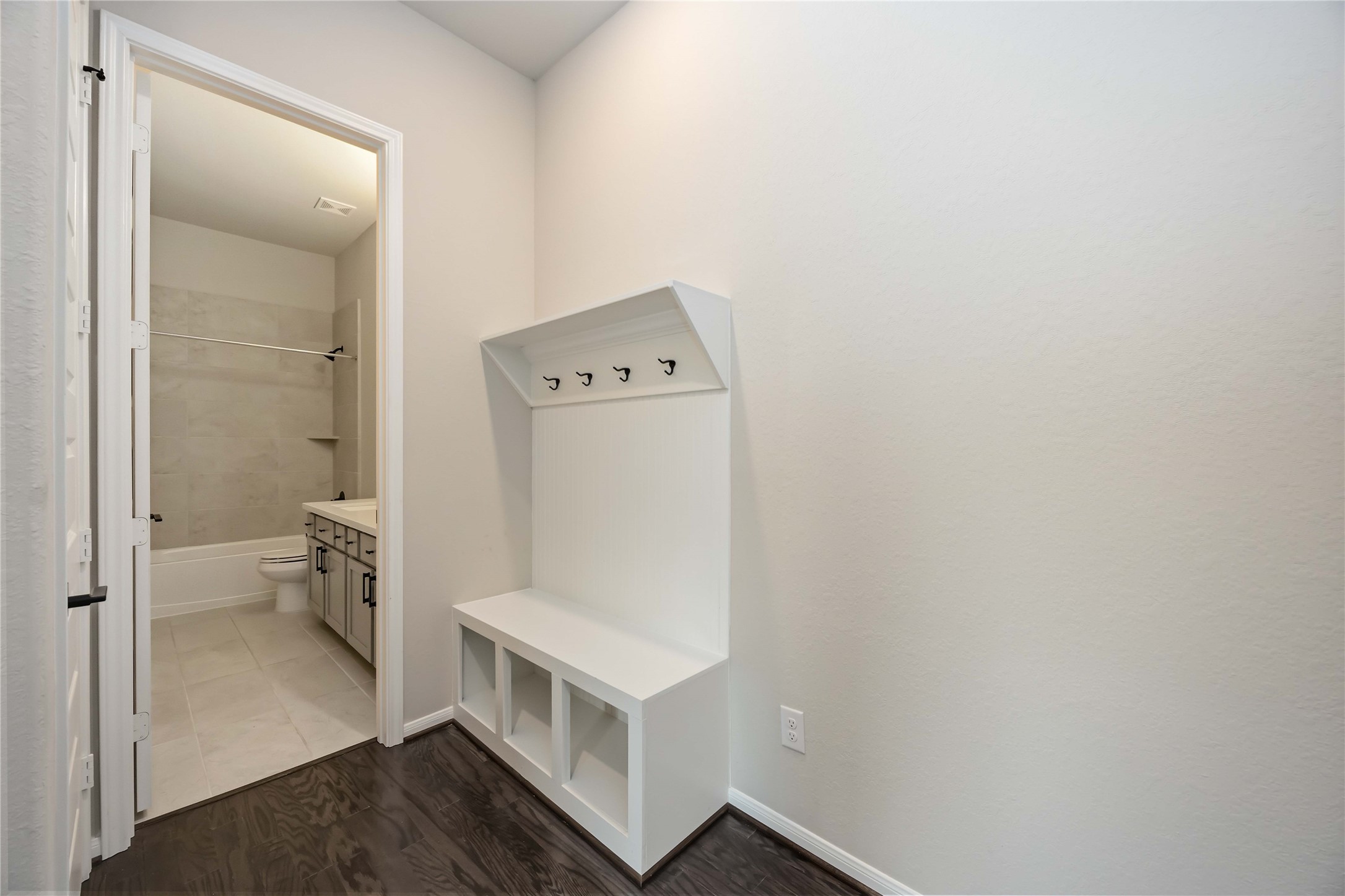 15538 Blue Lake Drive Property Photo 24