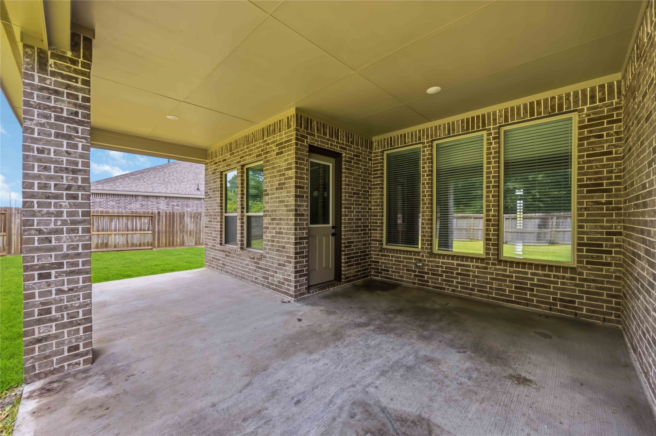 15538 Blue Lake Drive Property Photo 35