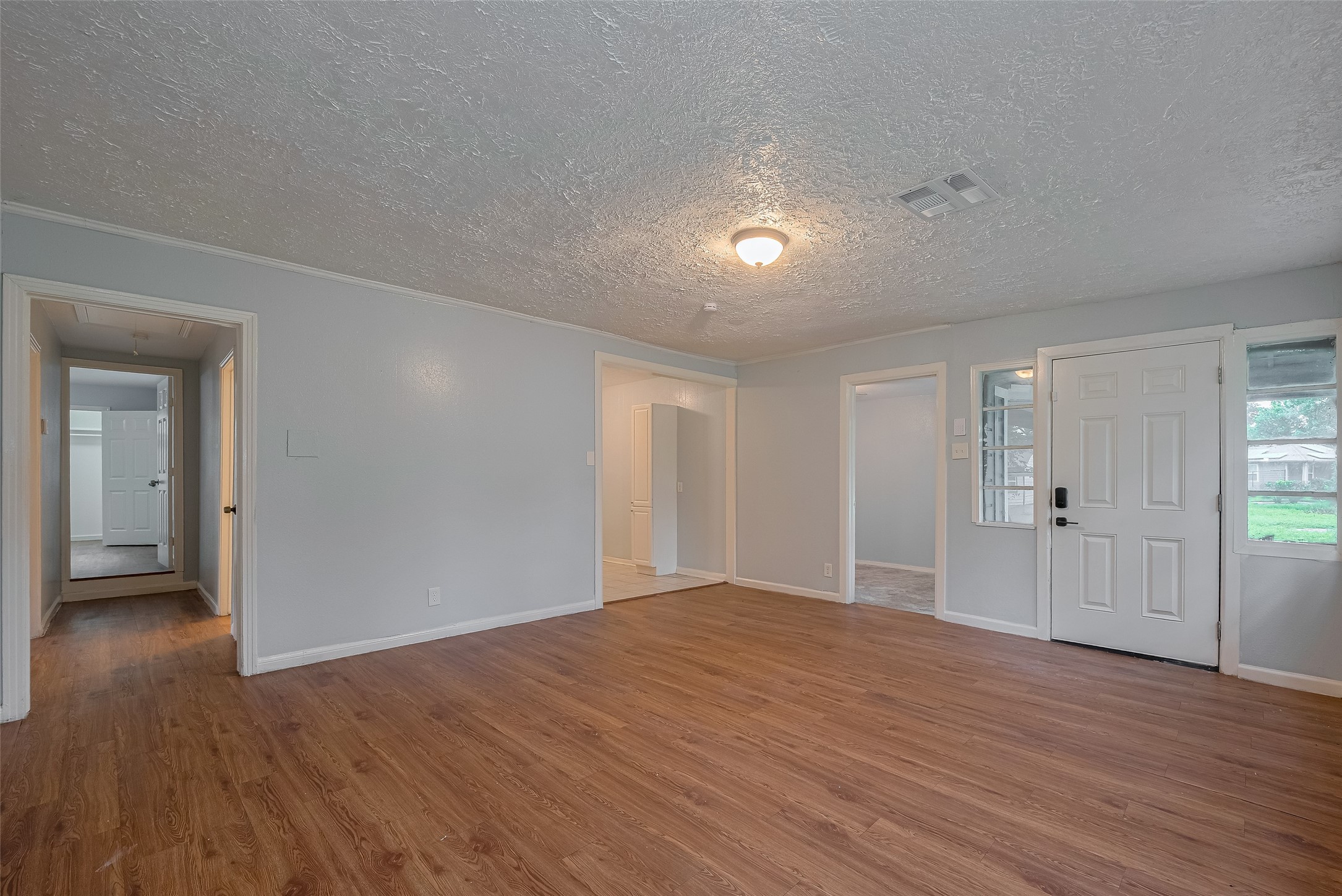 4906 Larkspur Street Property Photo 2