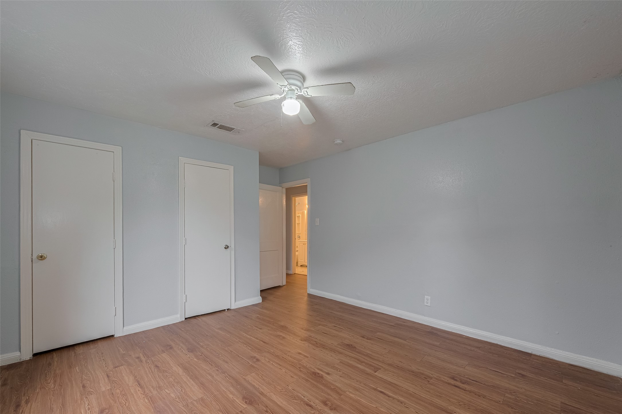 4906 Larkspur Street Property Photo 8