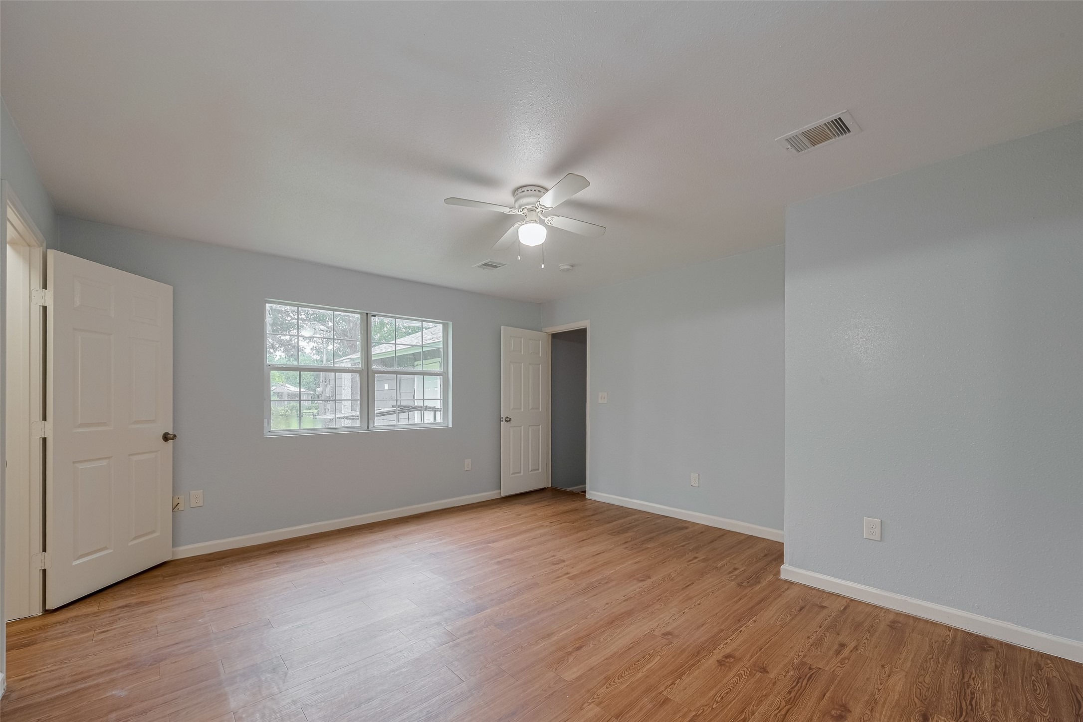 4906 Larkspur Street Property Photo 11