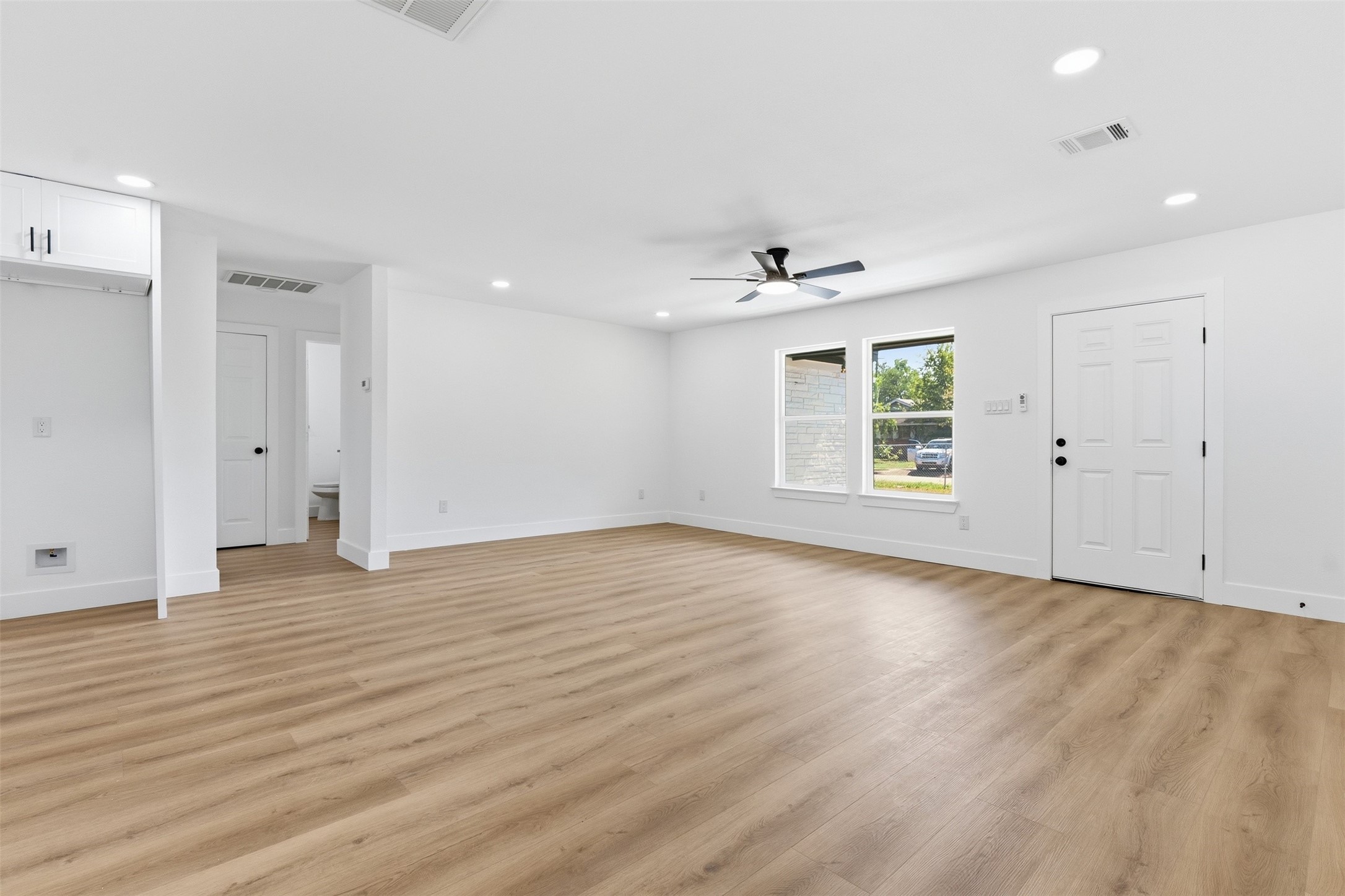 5711 Thrush Drive Property Photo 6