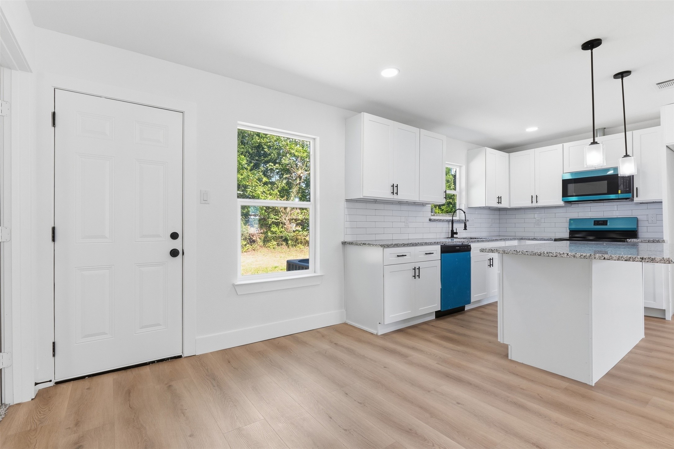 5711 Thrush Drive Property Photo 10