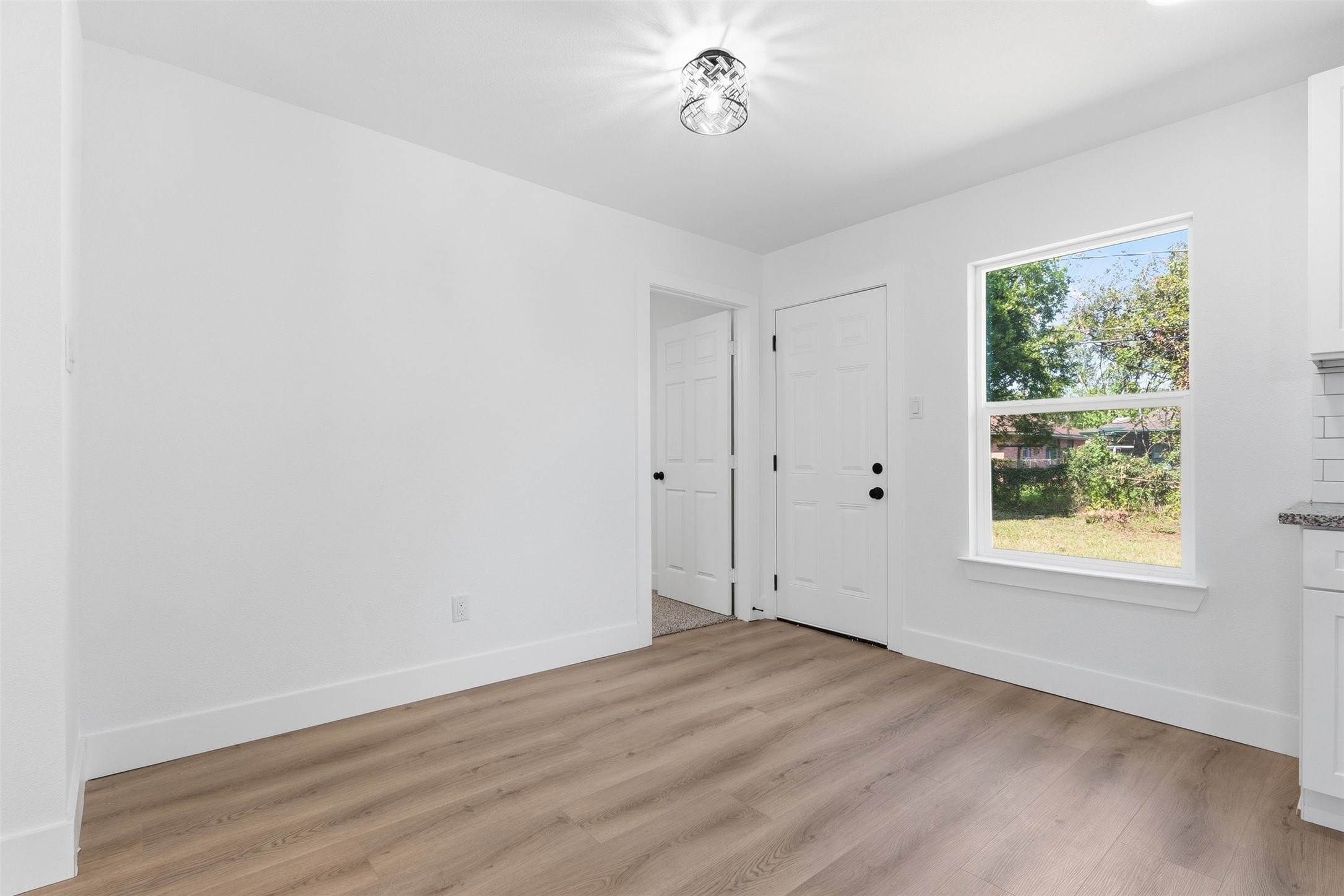 5711 Thrush Drive Property Photo 21