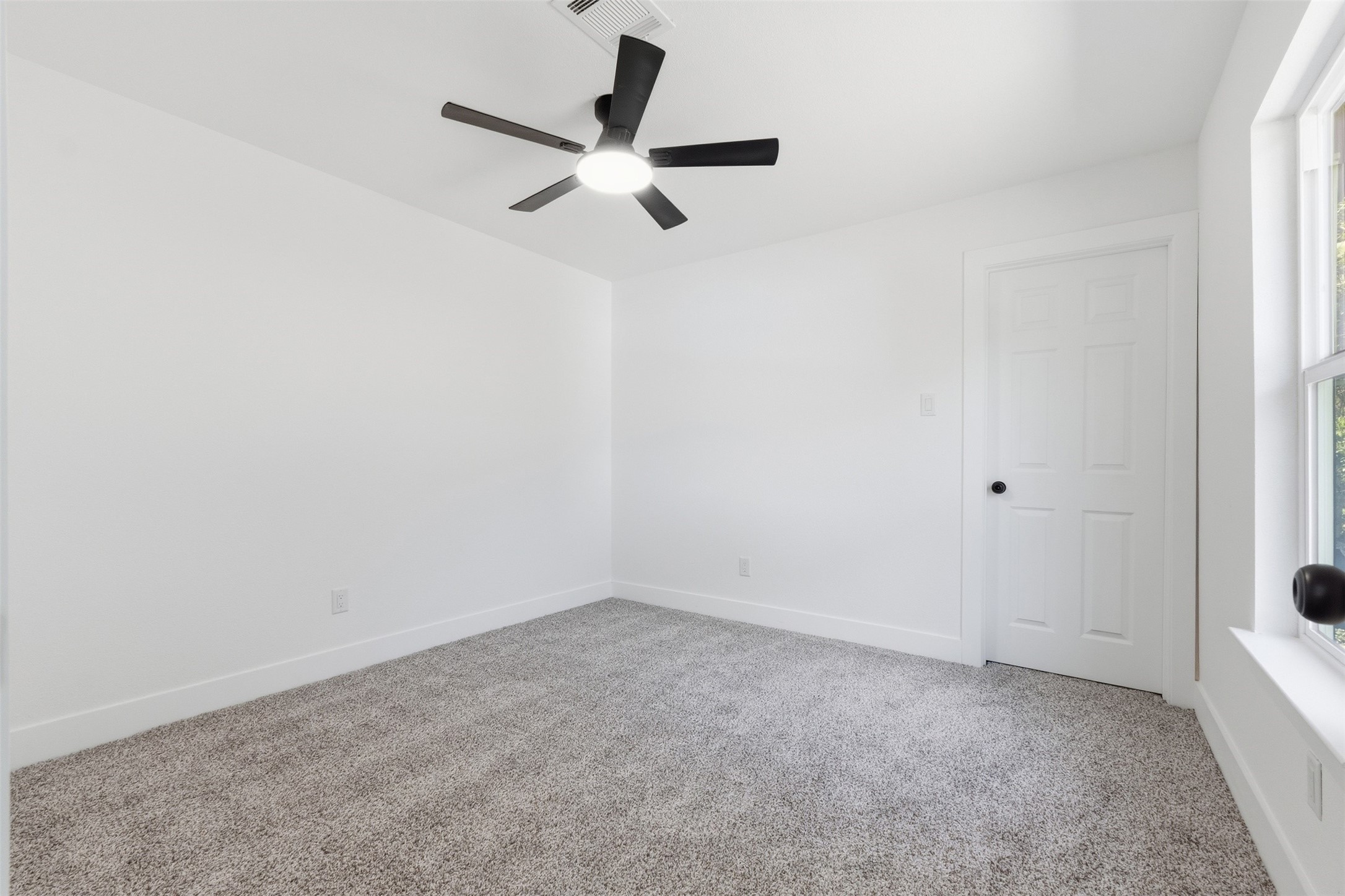 5711 Thrush Drive Property Photo 22