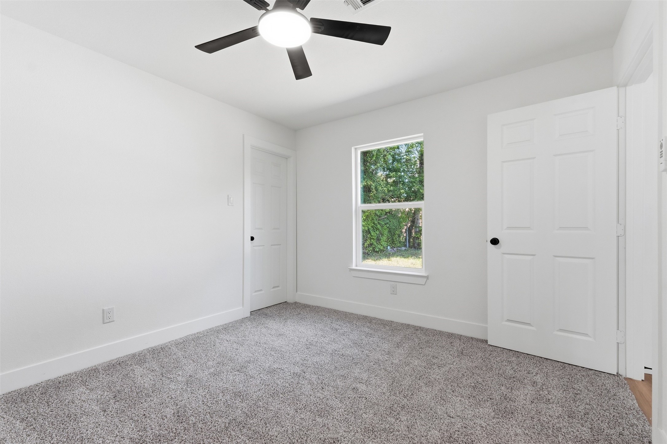 5711 Thrush Drive Property Photo 23