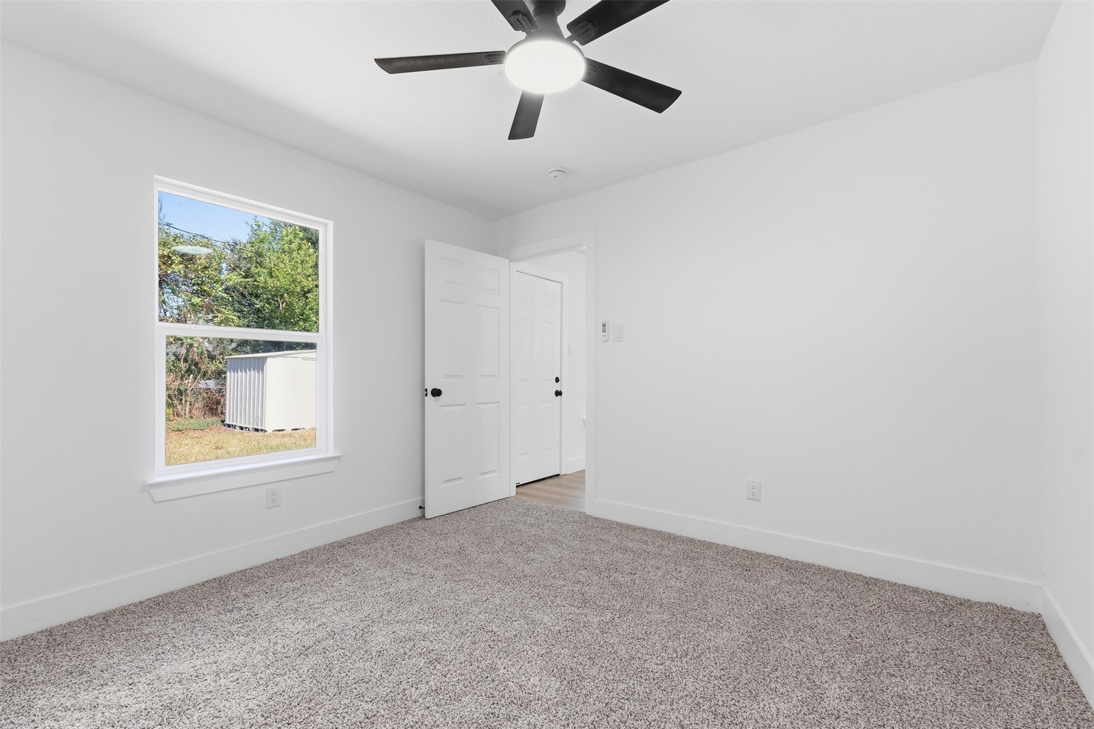 5711 Thrush Drive Property Photo 24