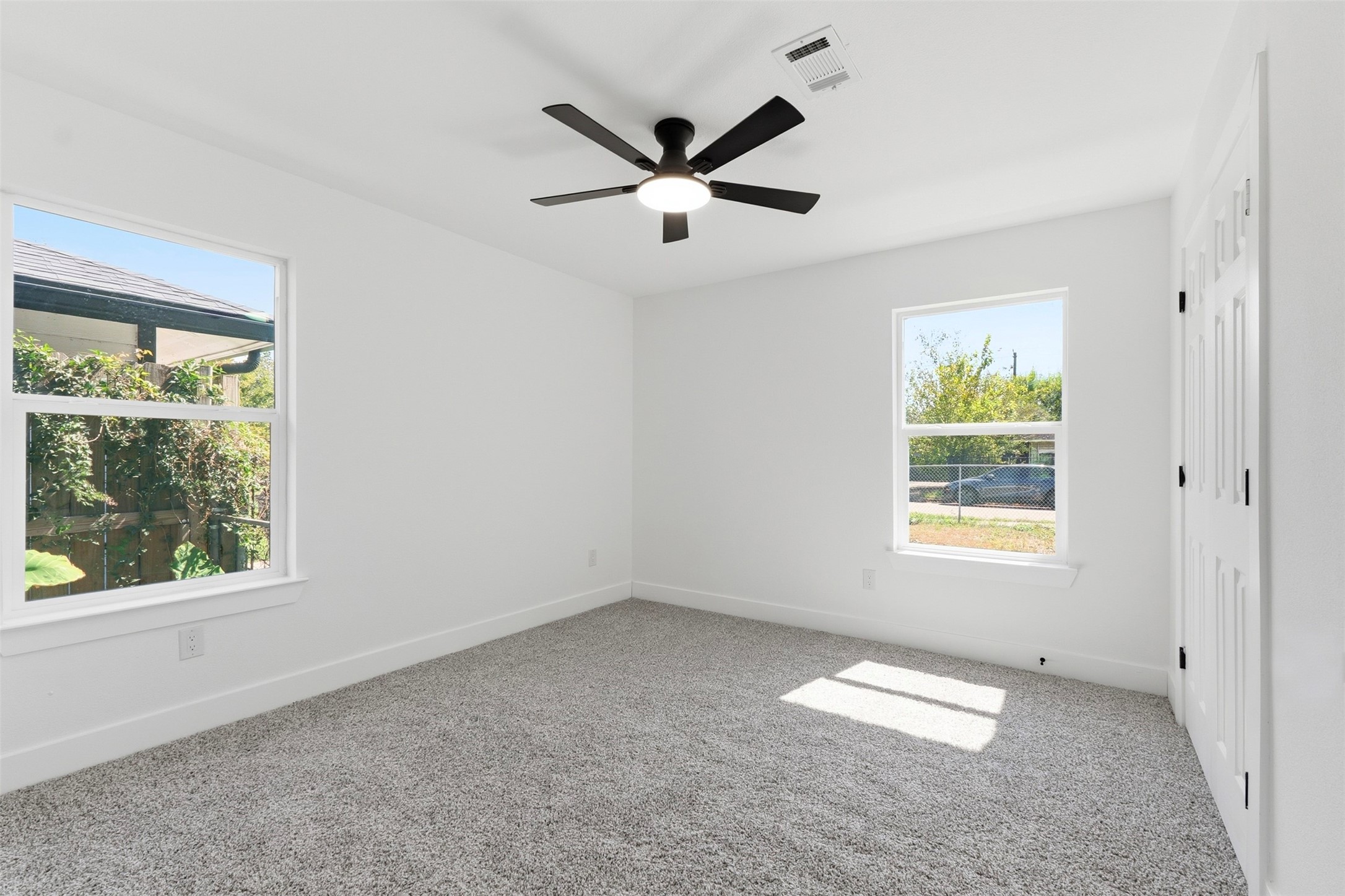 5711 Thrush Drive Property Photo 27