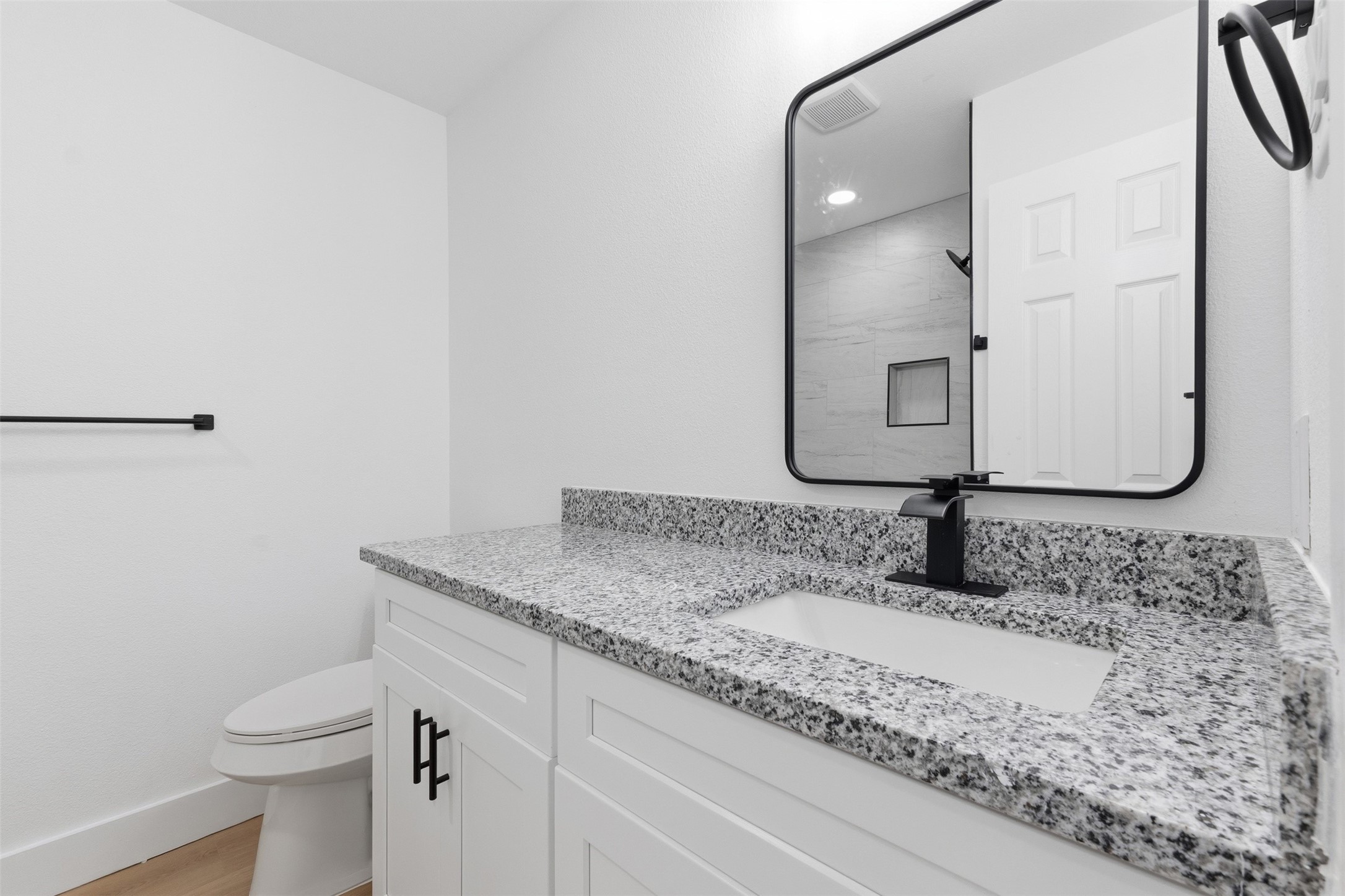 5711 Thrush Drive Property Photo 29