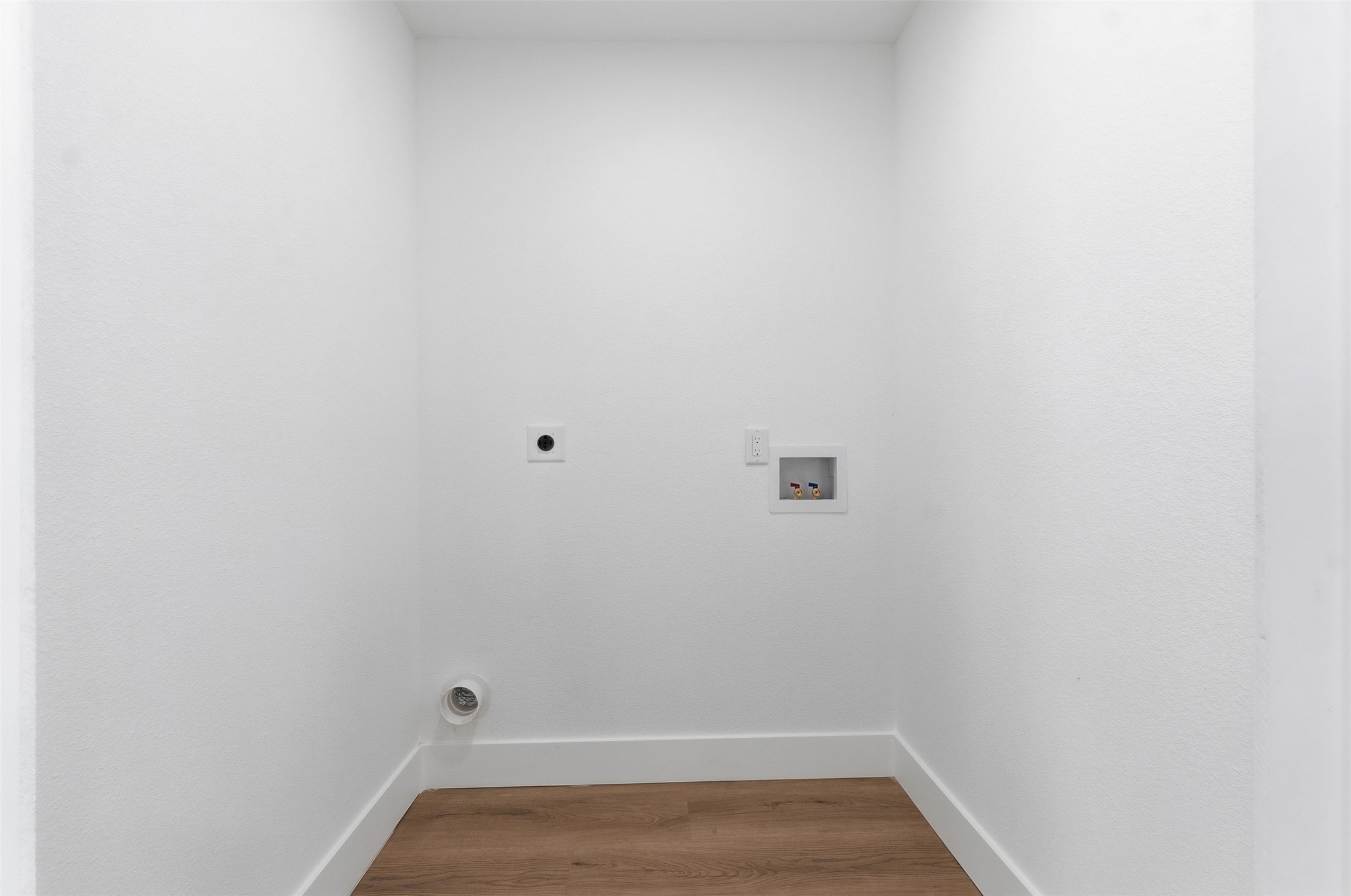 5711 Thrush Drive Property Photo 31