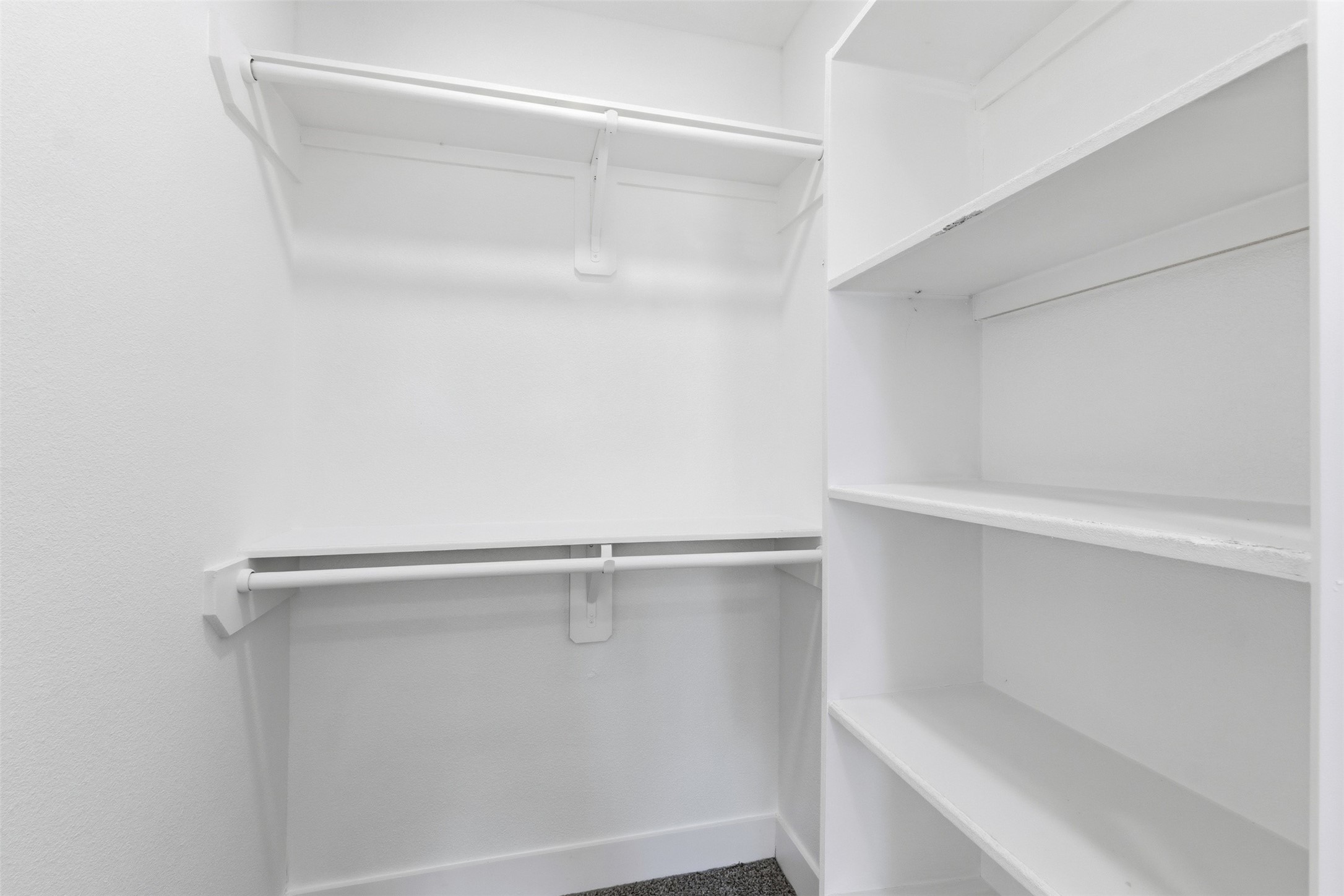 5711 Thrush Drive Property Photo 33