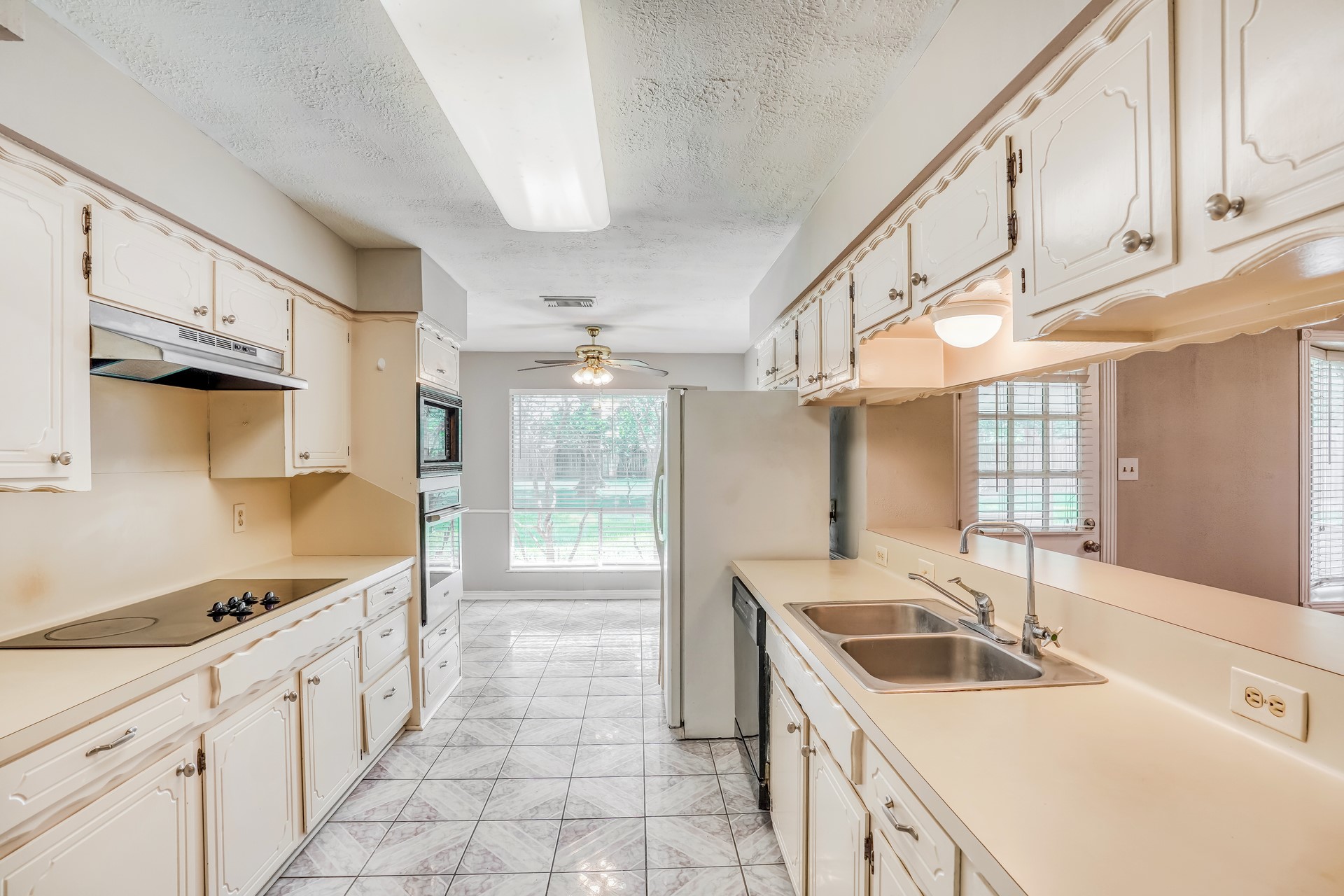 25115 Burrard Street Property Photo 6