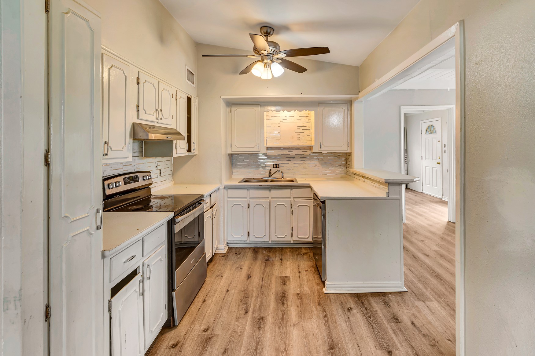 611 Sarah Street Property Photo 18