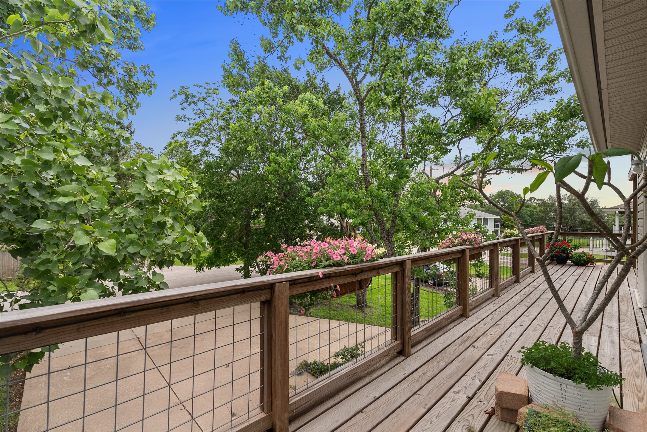 268 Seminole Drive Property Photo 28