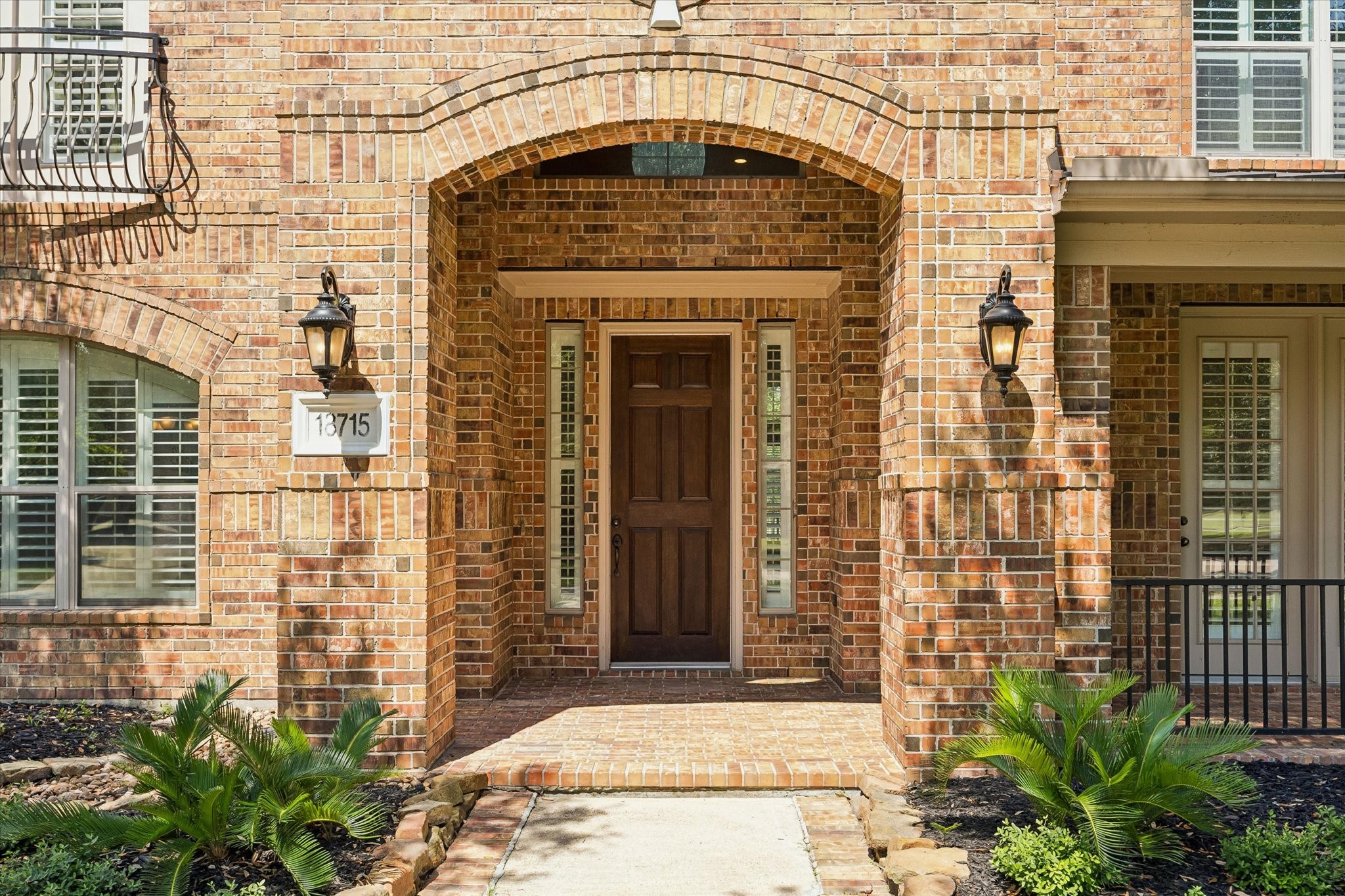 18715 N Thomas Shore Drive Property Photo 3