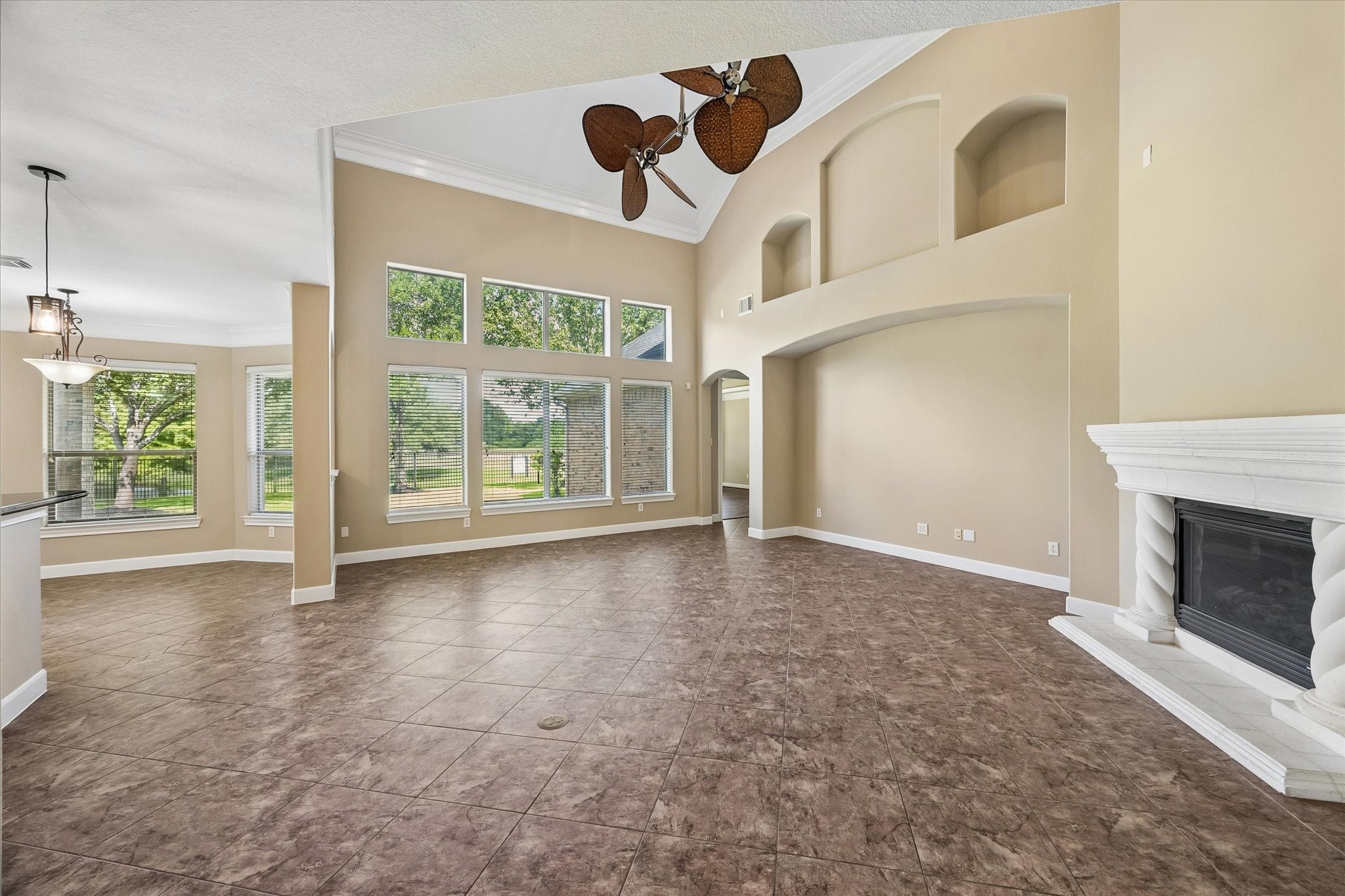 18715 N Thomas Shore Drive Property Photo 10