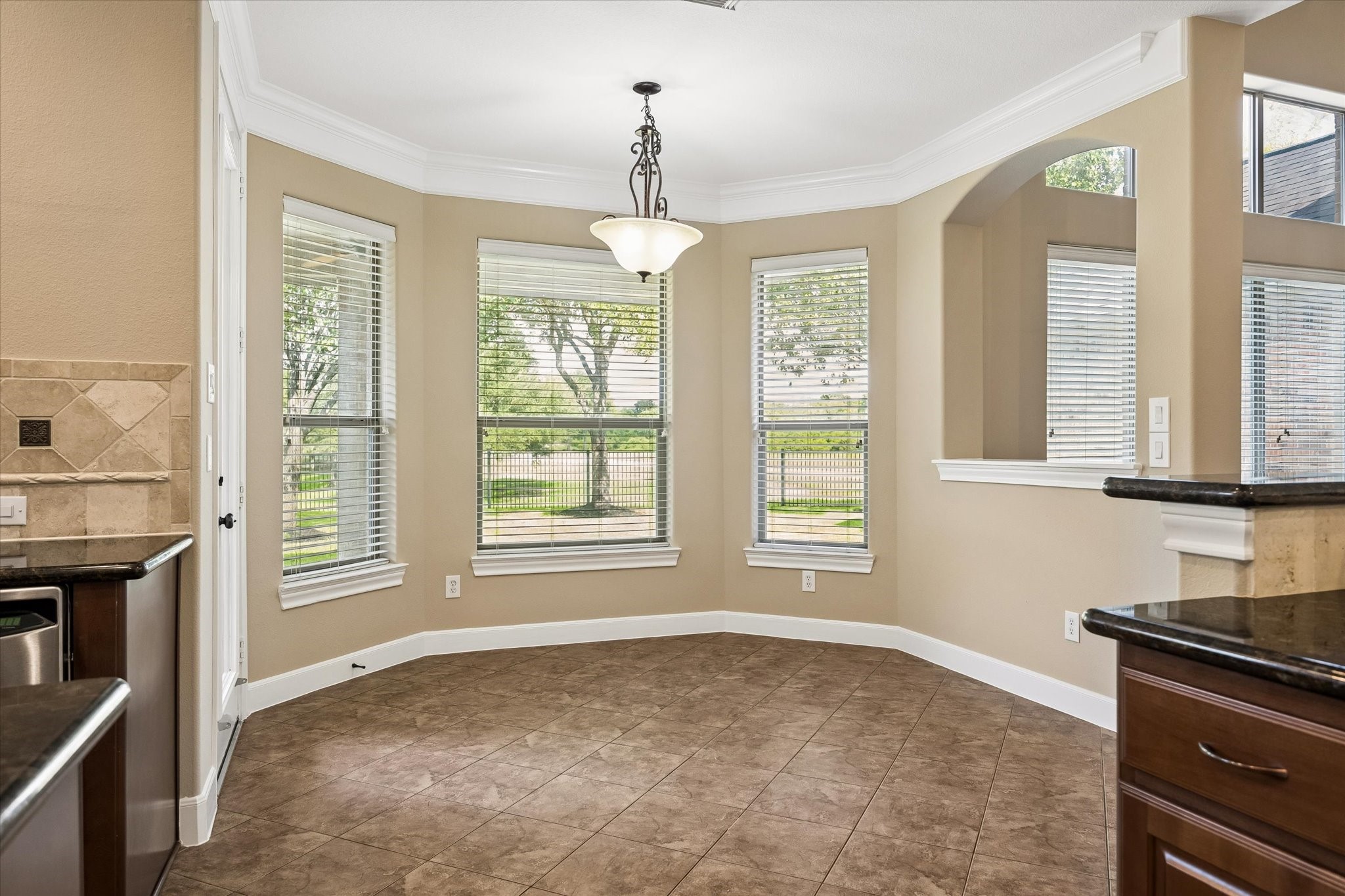 18715 N Thomas Shore Drive Property Photo 12
